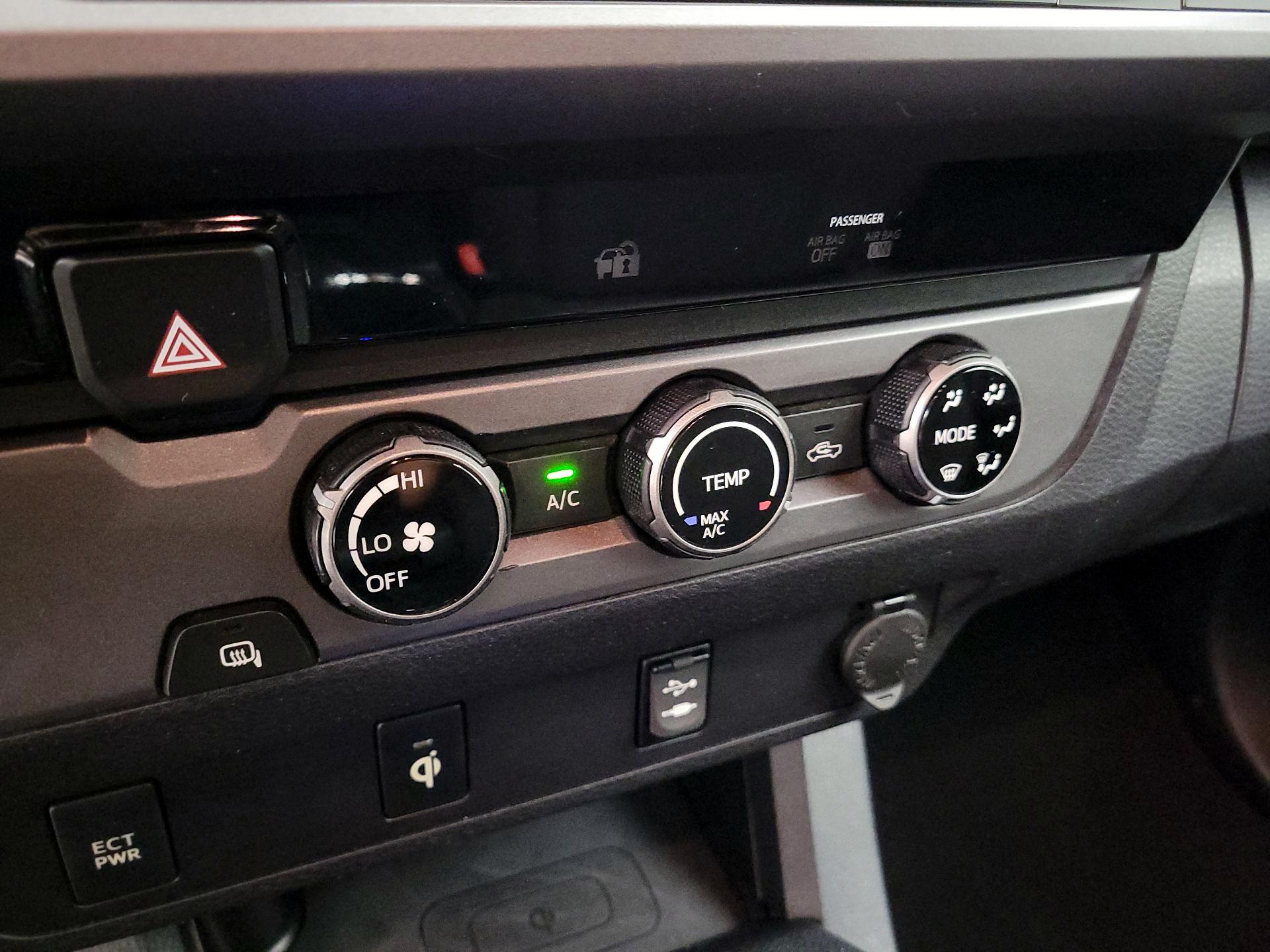 Thumbnail: 2017 Toyota Tacoma - 15