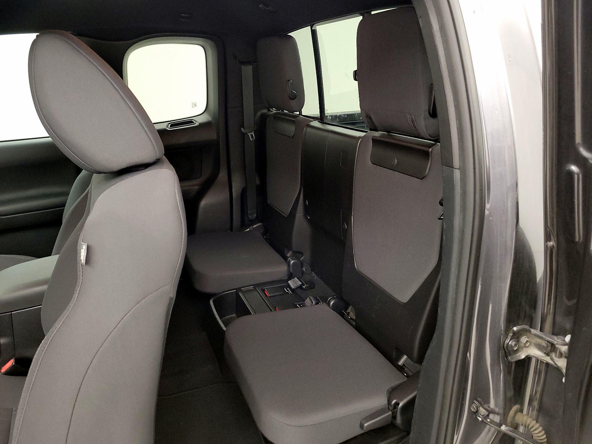 Thumbnail: 2017 Toyota Tacoma - 17