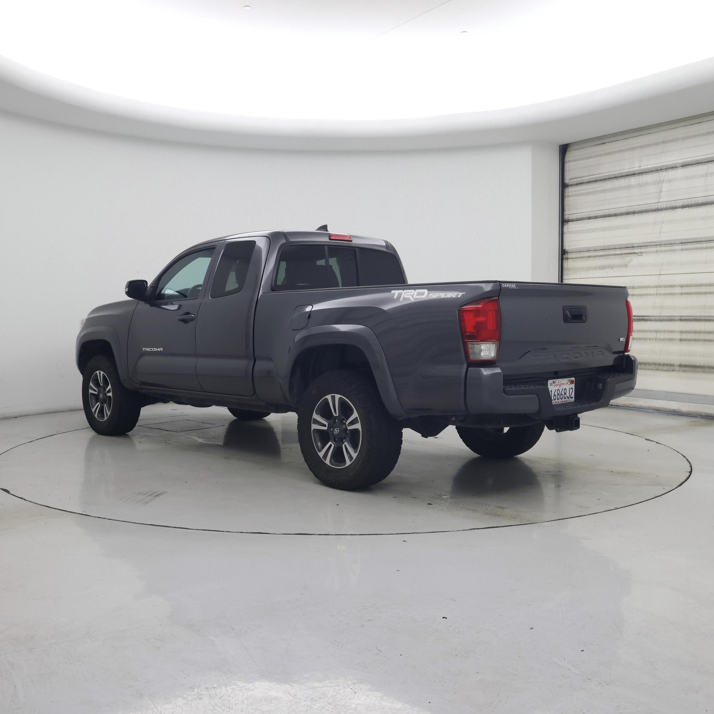 Thumbnail: 2017 Toyota Tacoma - 2