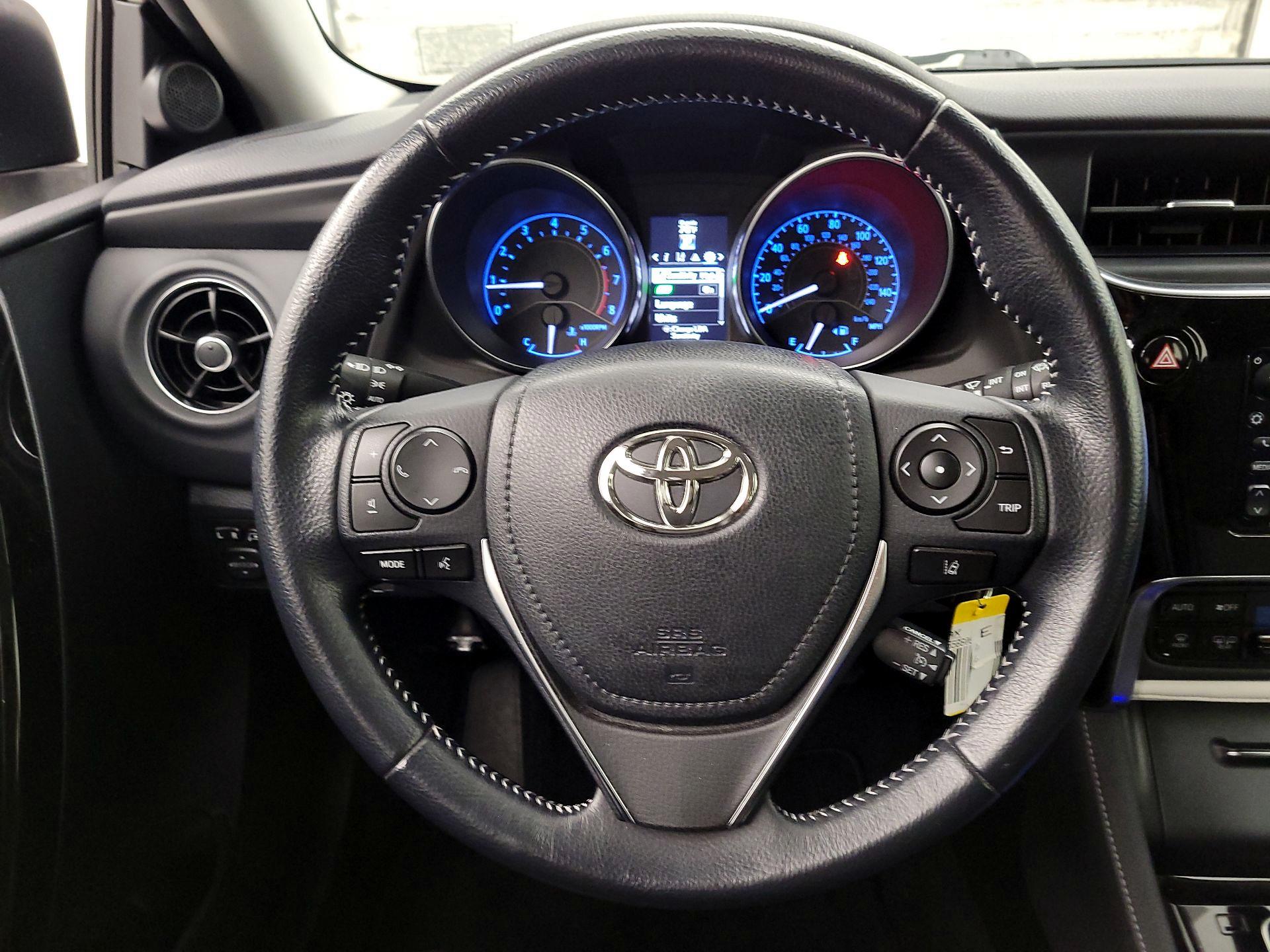 Thumbnail: 2018 Toyota Corolla iM - 10