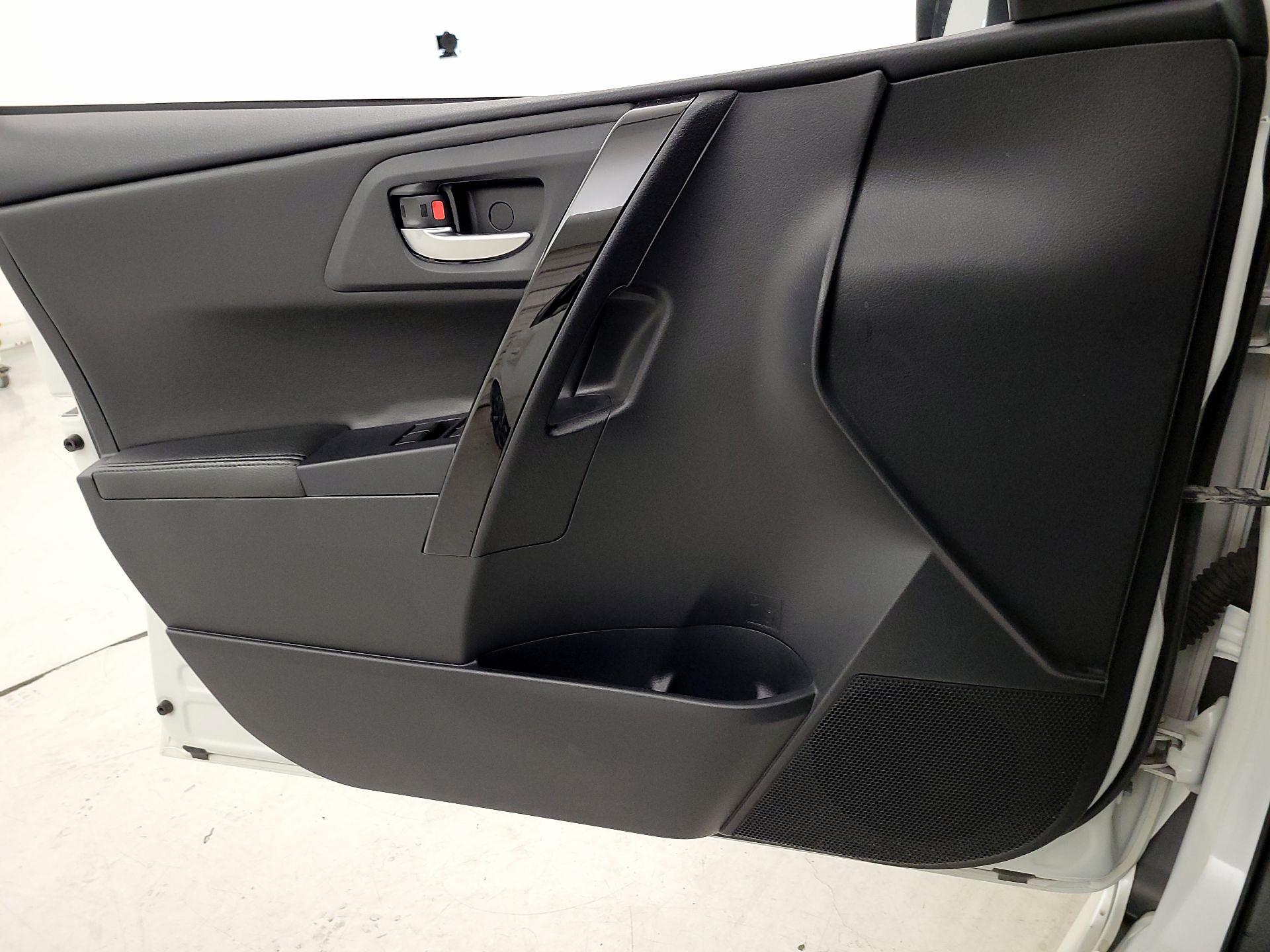 Thumbnail: 2018 Toyota Corolla iM - 12