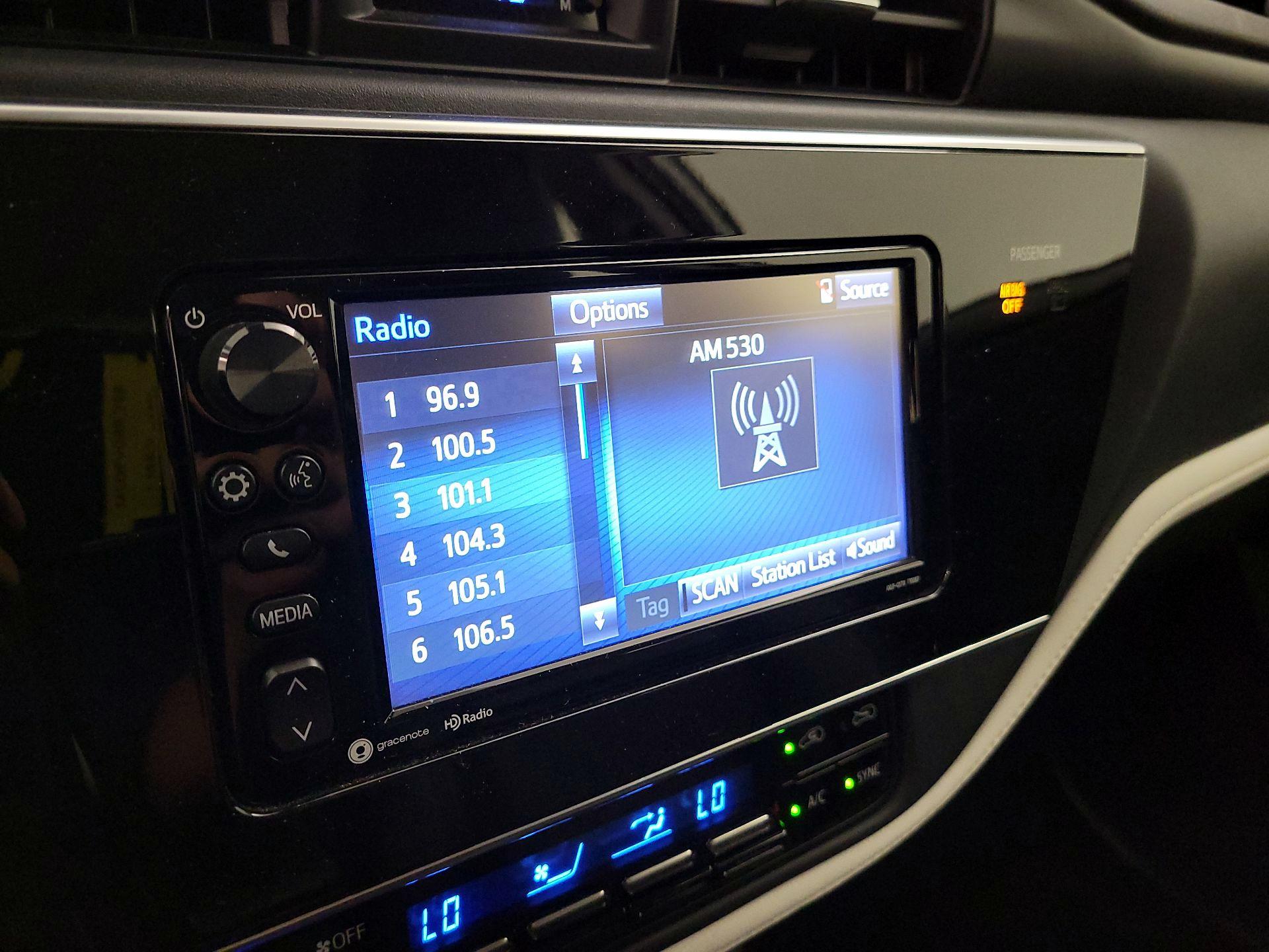 Thumbnail: 2018 Toyota Corolla iM - 14