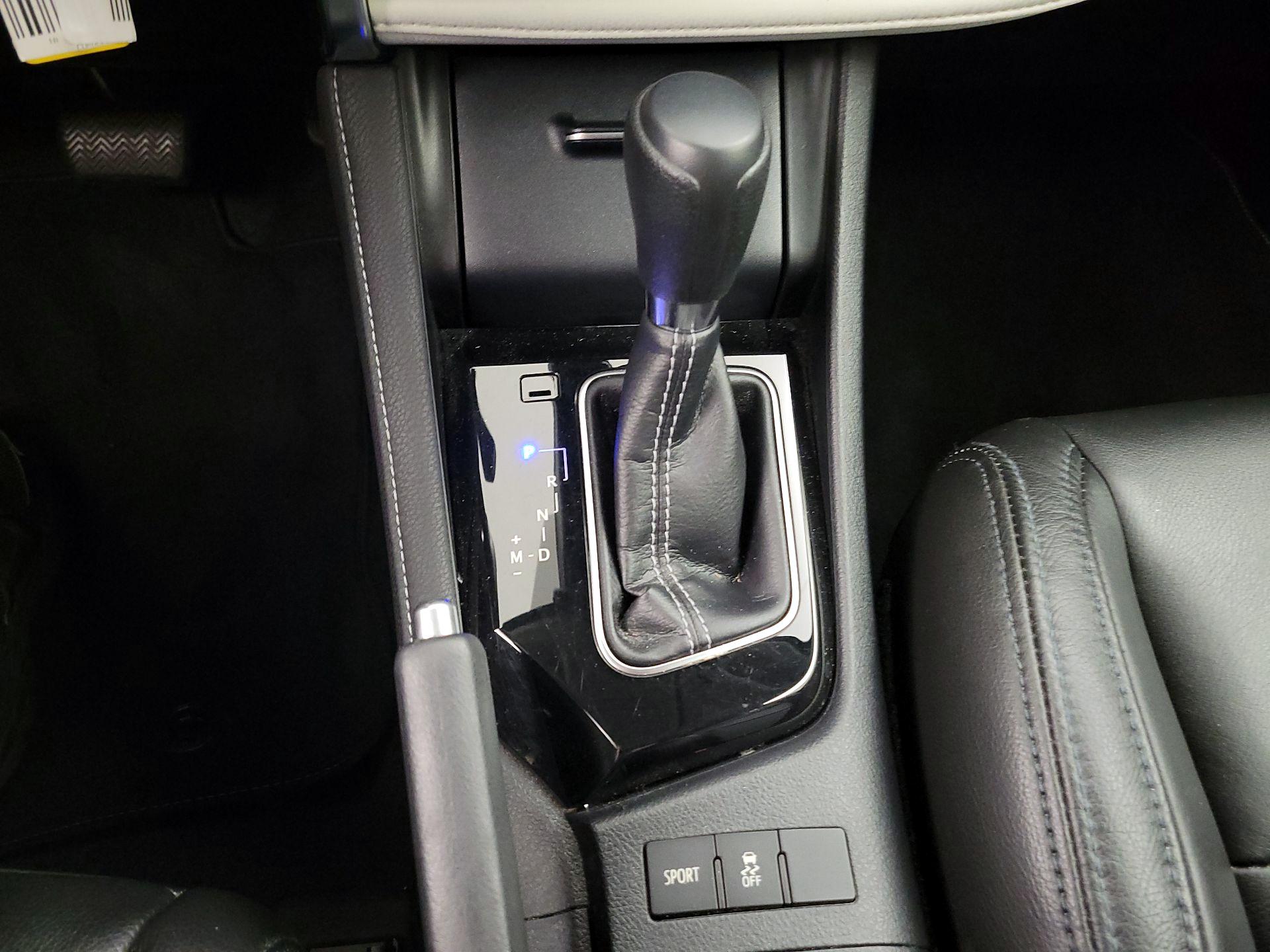 Thumbnail: 2018 Toyota Corolla iM - 16