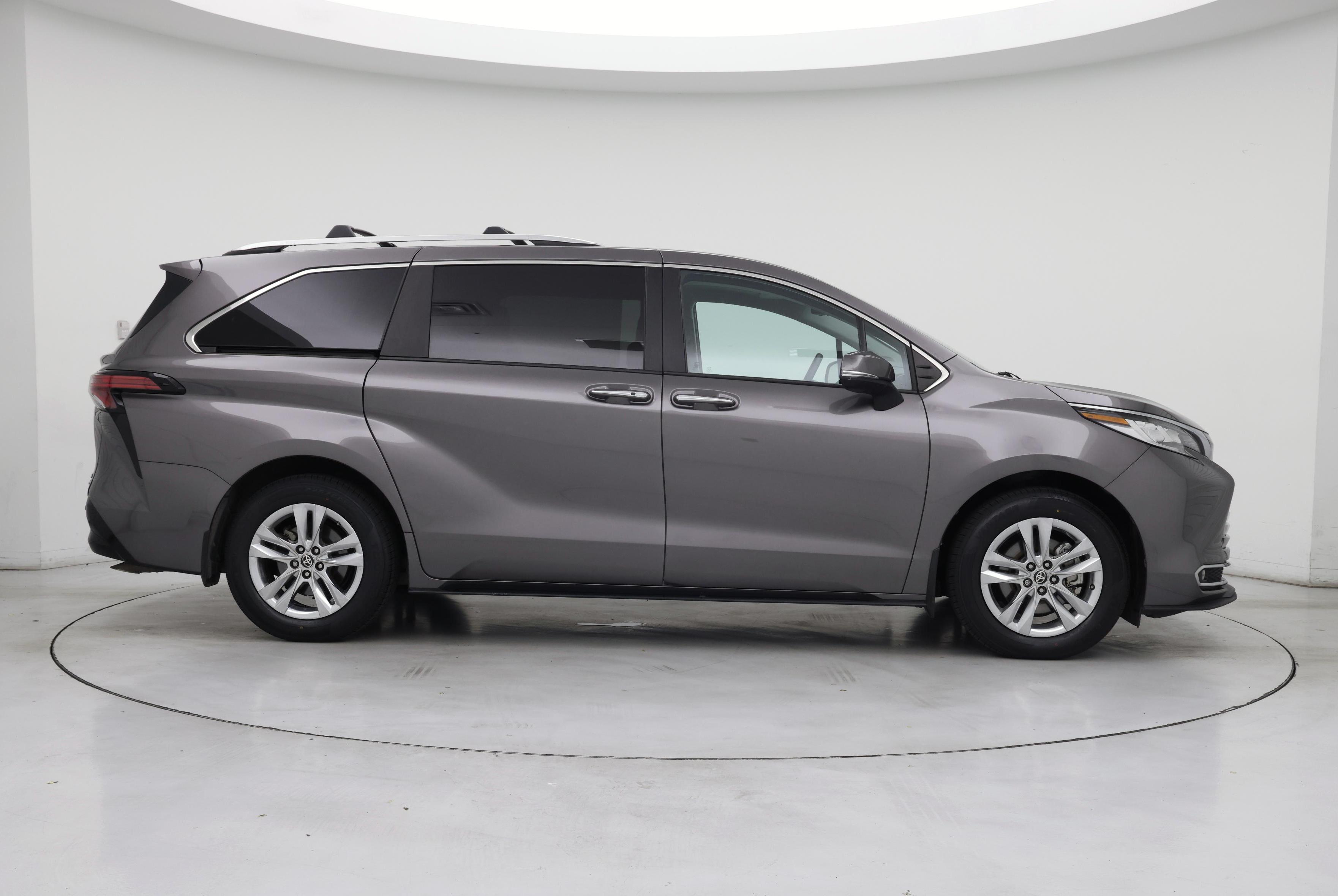 Thumbnail: 2024 Toyota Sienna - 7