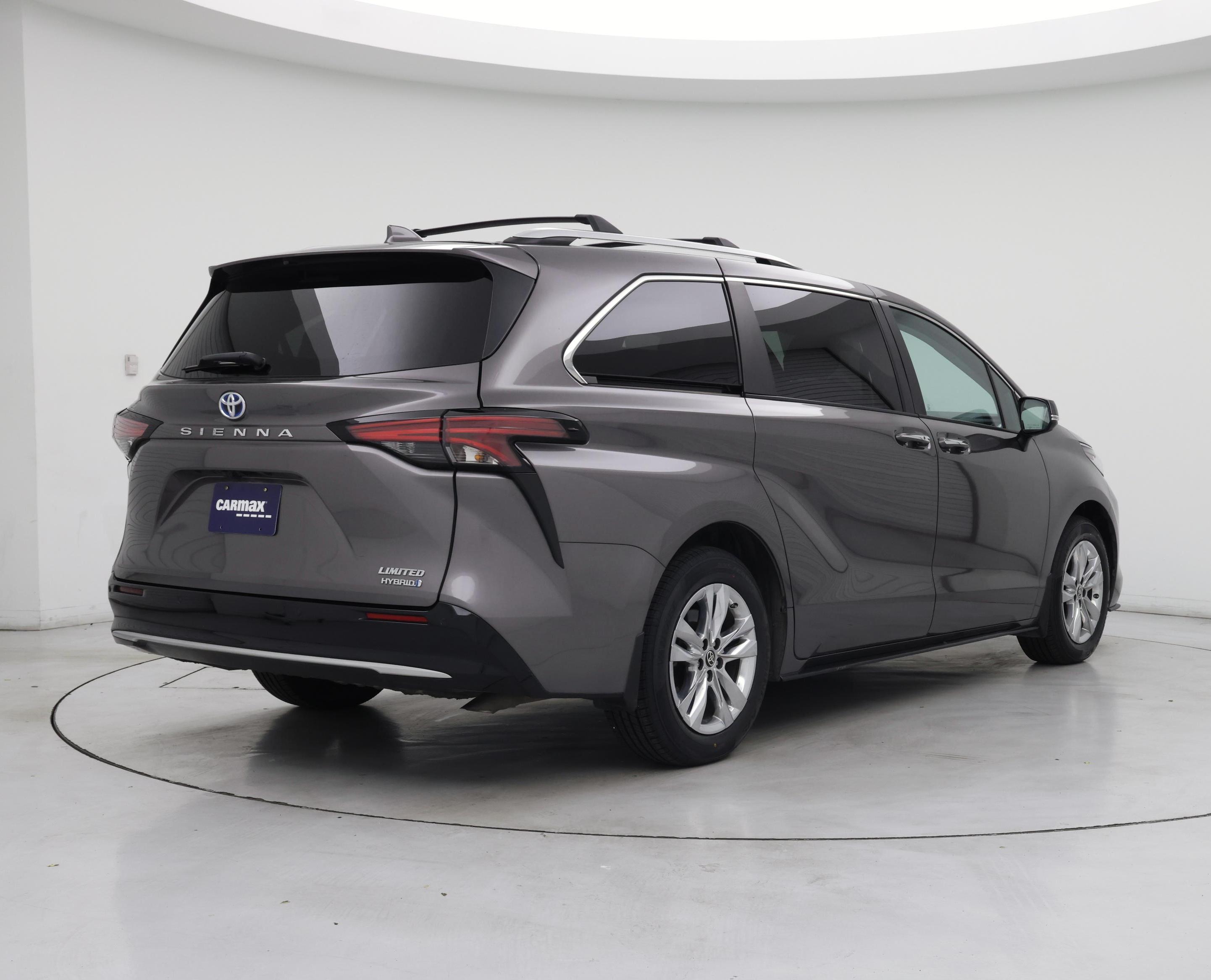 Thumbnail: 2024 Toyota Sienna - 8