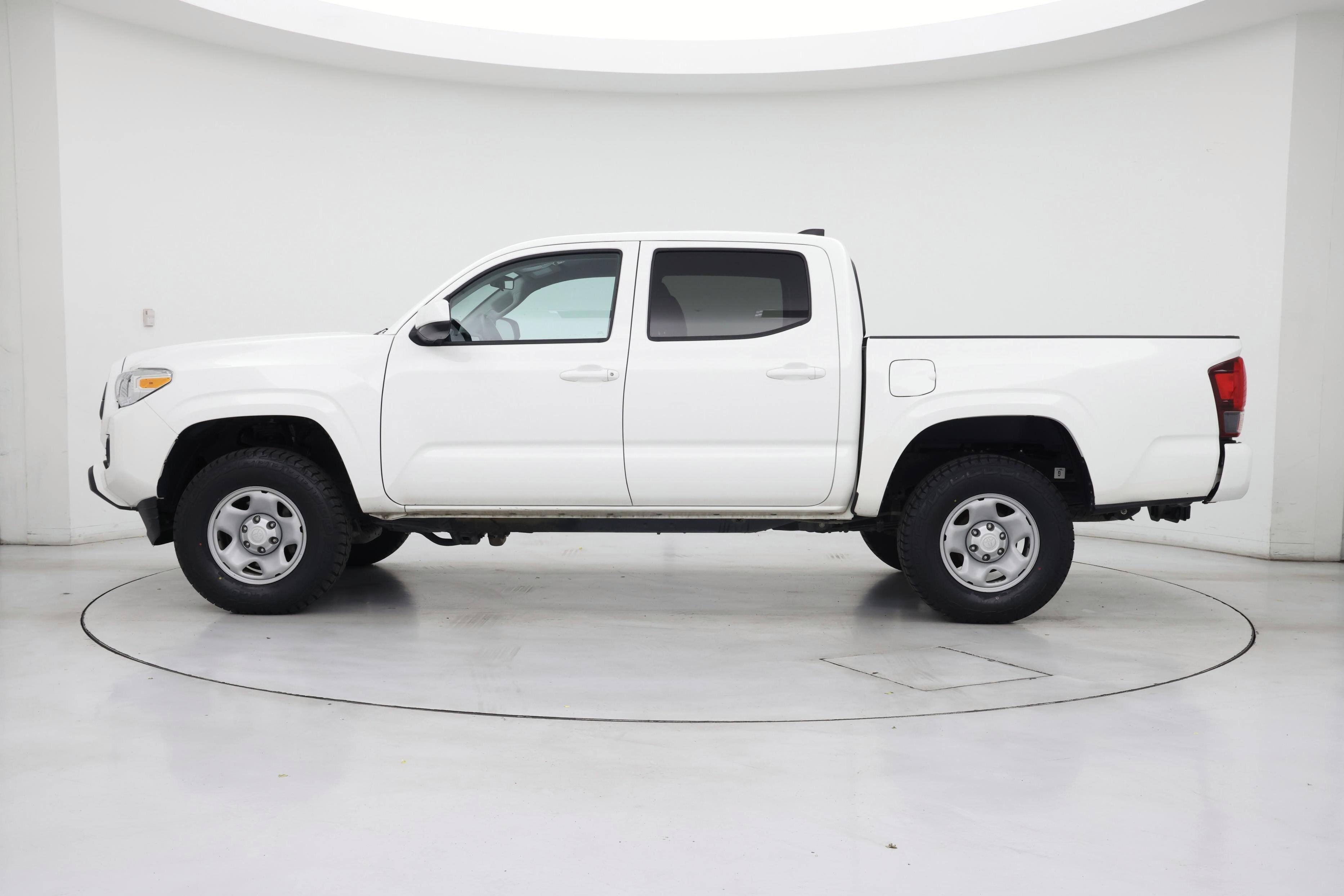 Thumbnail: 2023 Toyota Tacoma - 3