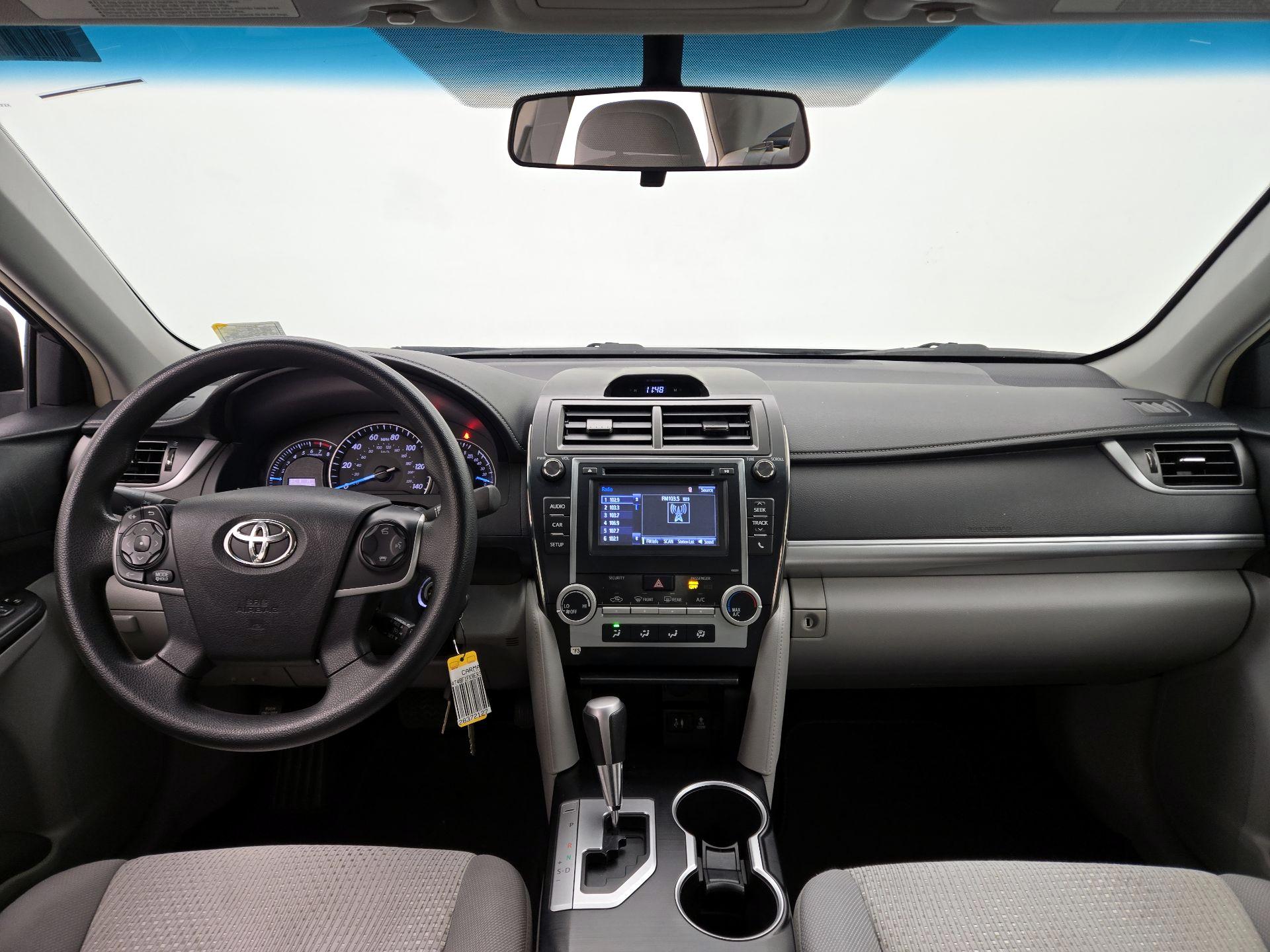 Thumbnail: 2014 Toyota Camry - 9