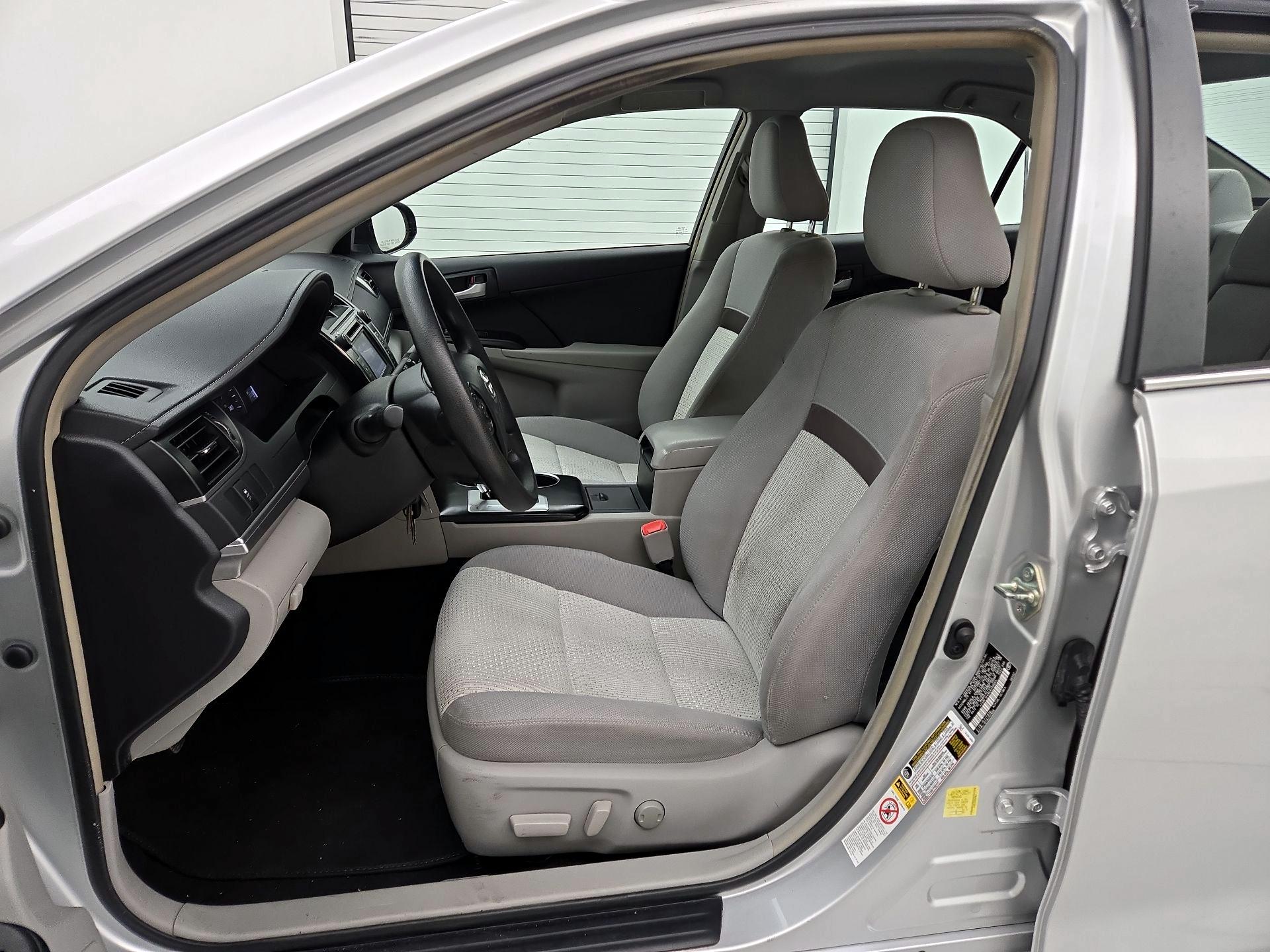 Thumbnail: 2014 Toyota Camry - 11