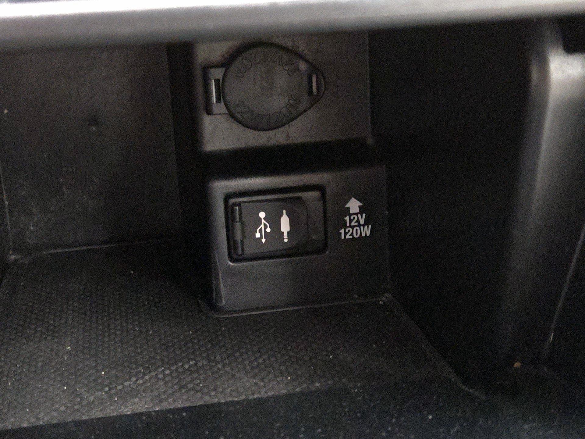 Thumbnail: 2014 Toyota Camry - 18