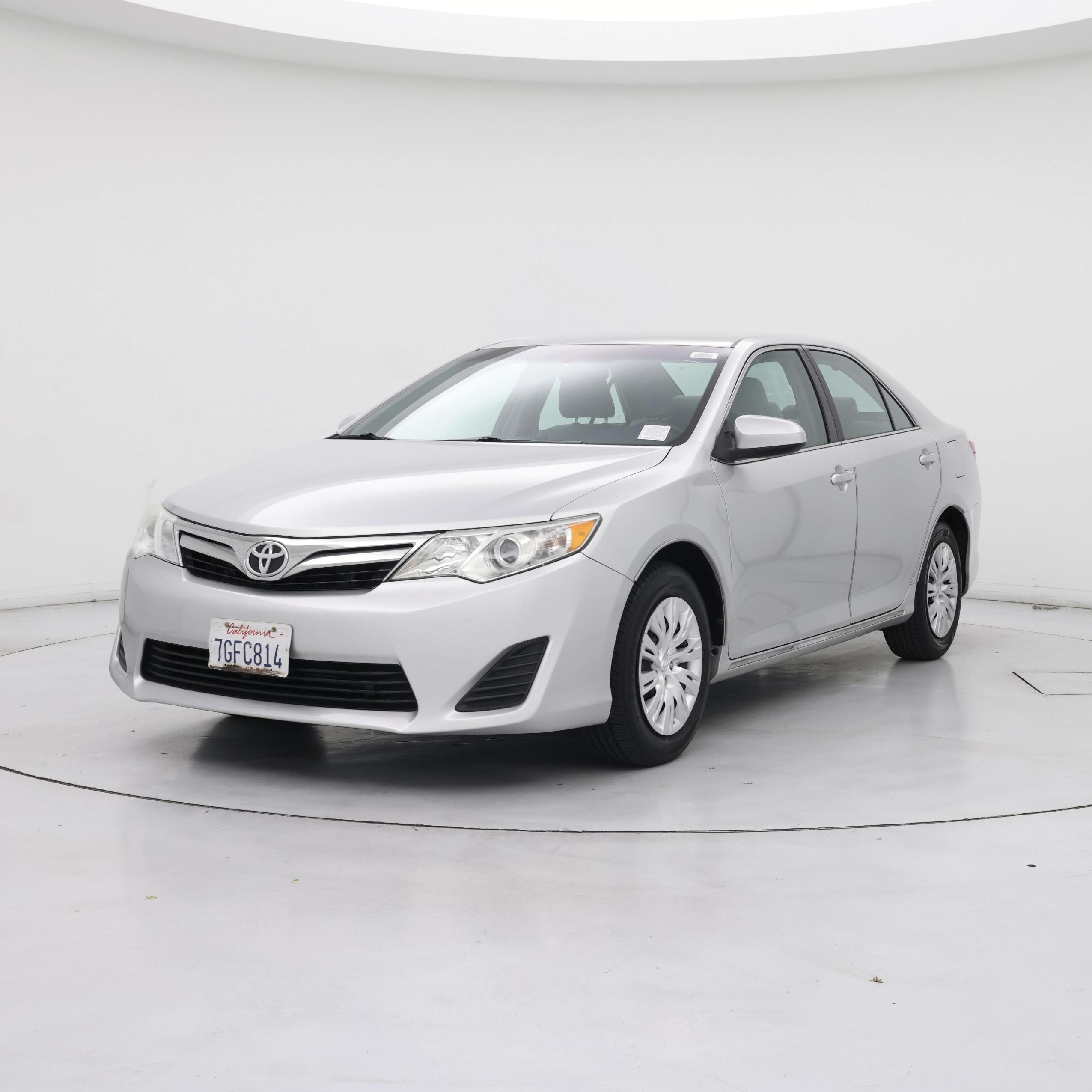 Thumbnail: 2014 Toyota Camry - 4