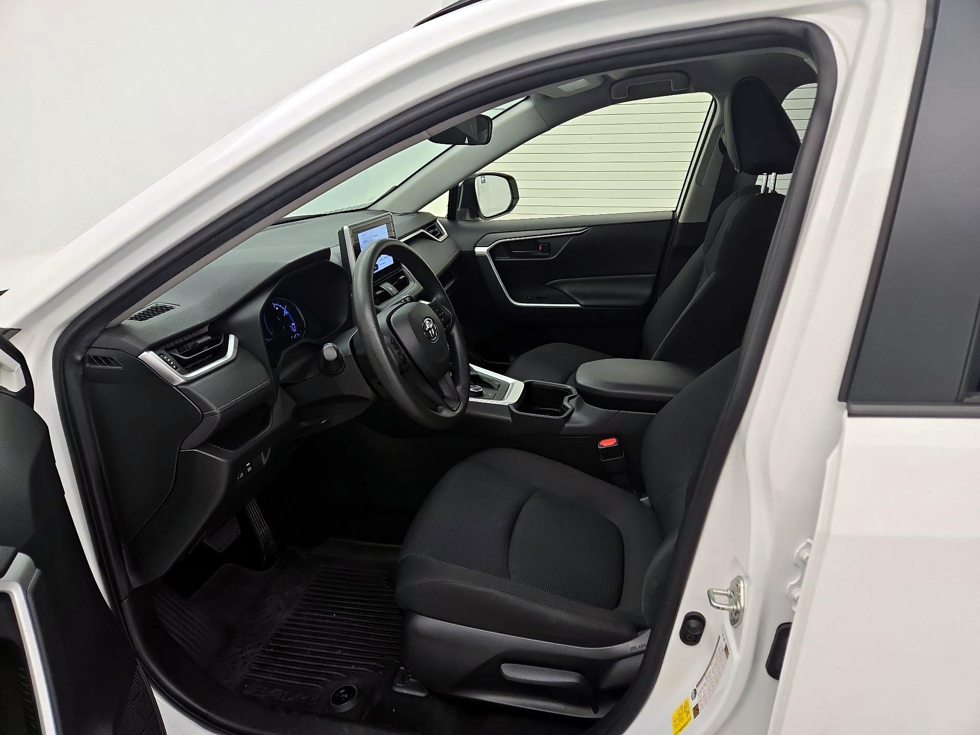 Thumbnail: 2023 Toyota RAV4 - 11