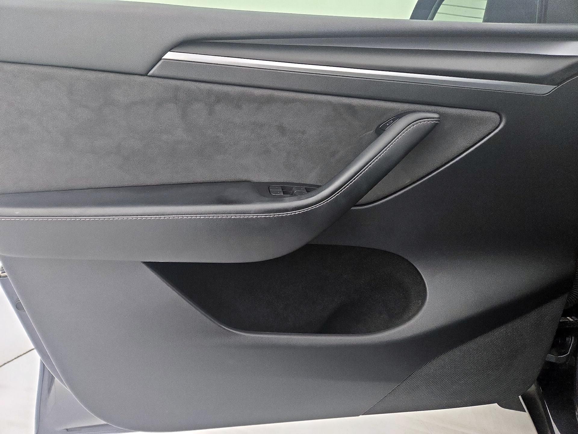 Thumbnail: 2023 Tesla Model Y - 12