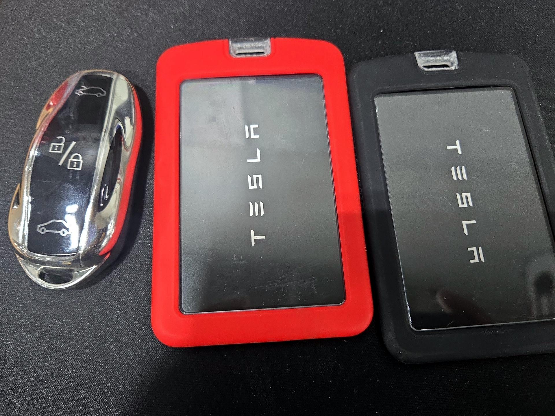 Thumbnail: 2023 Tesla Model Y - 20