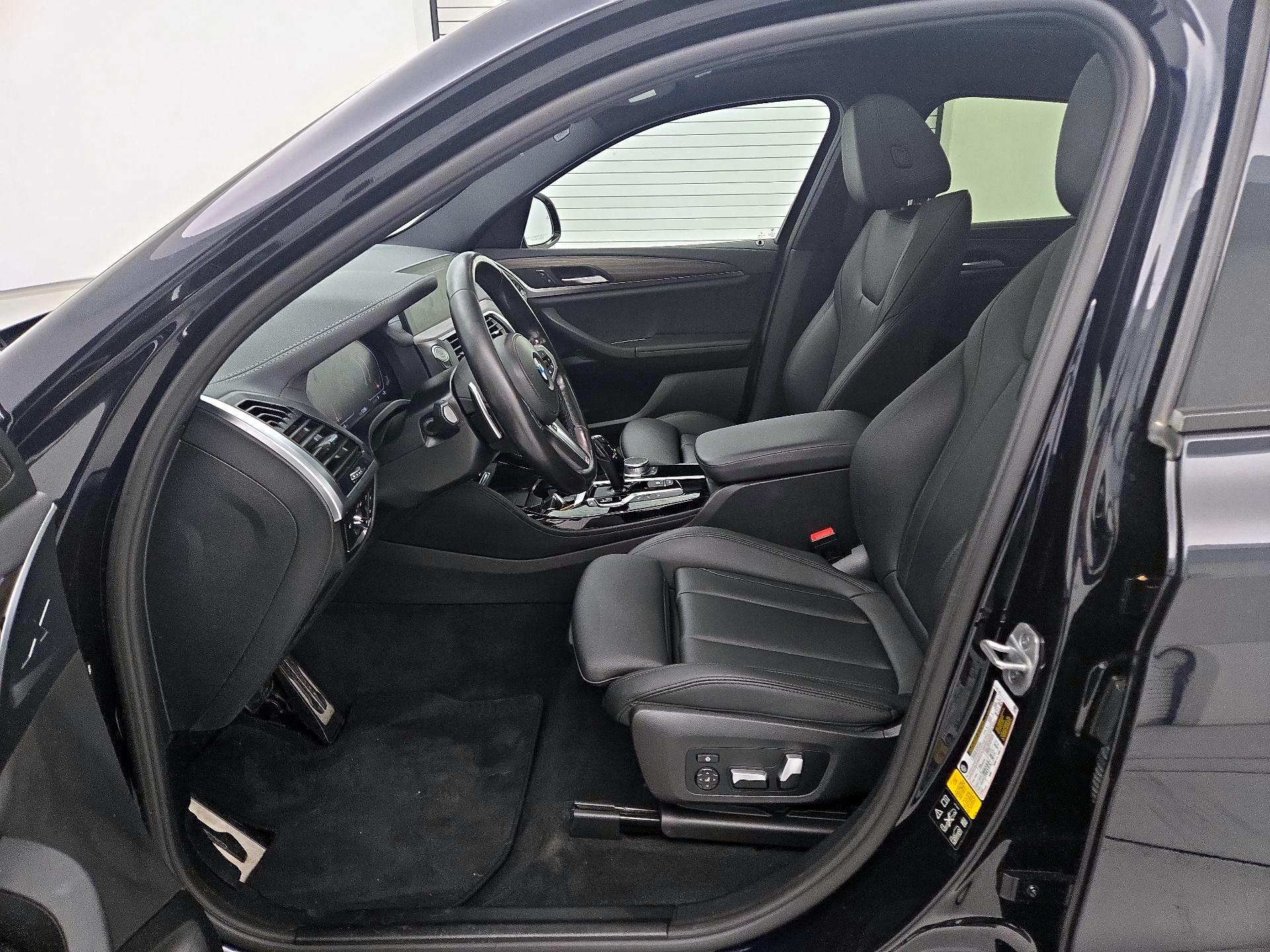 Thumbnail: 2021 BMW X4 - 11