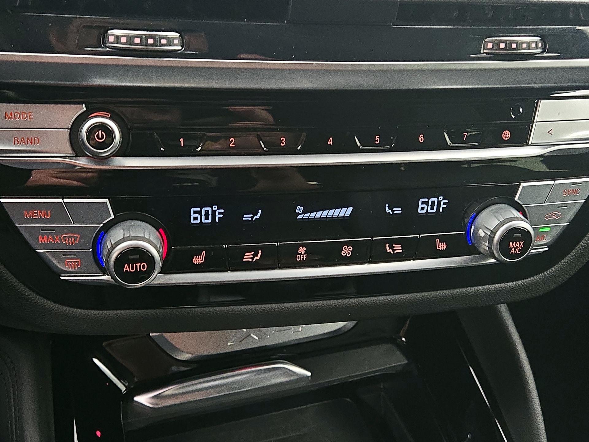 Thumbnail: 2021 BMW X4 - 17