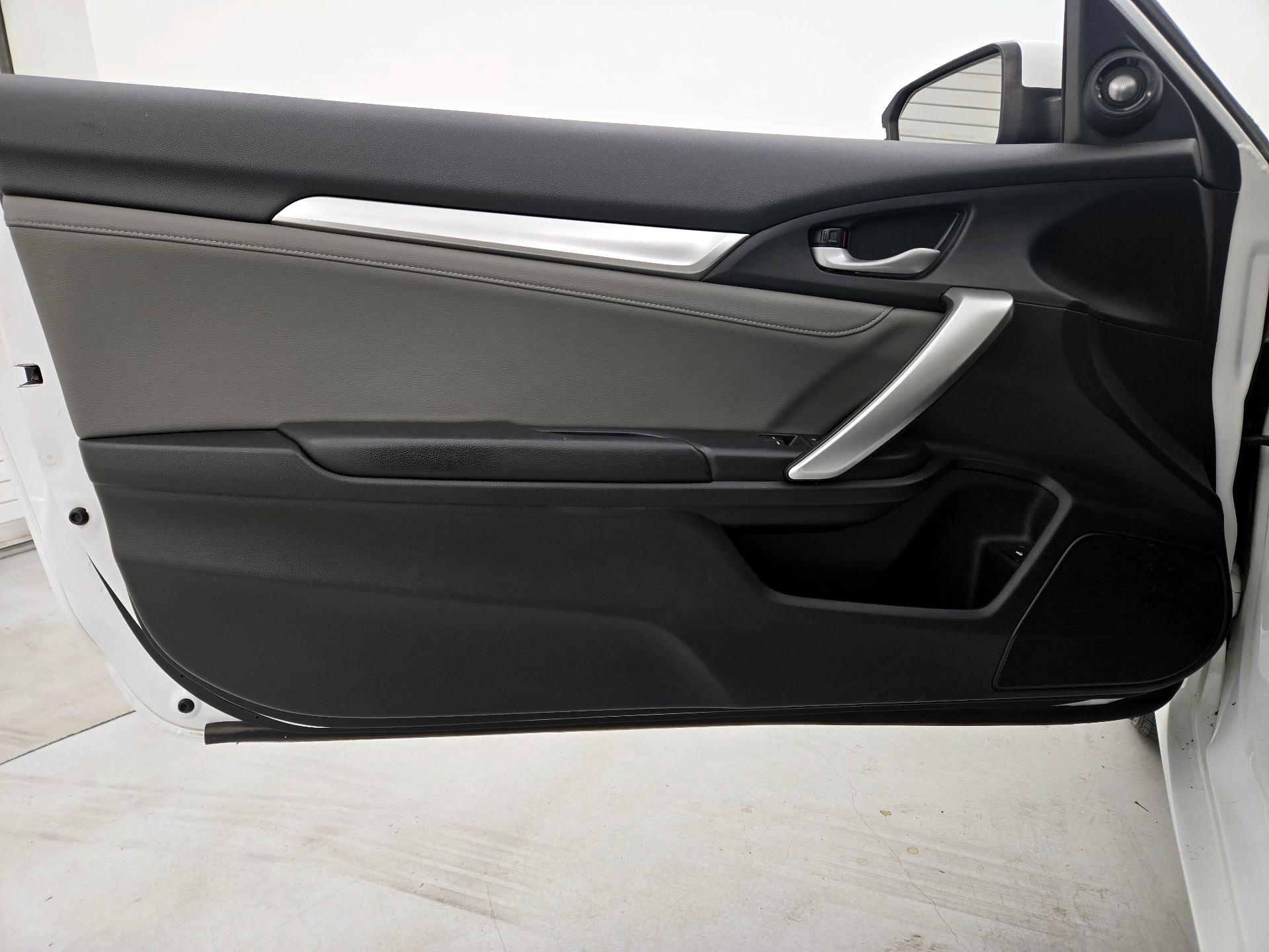 Thumbnail: 2017 Honda Civic - 12