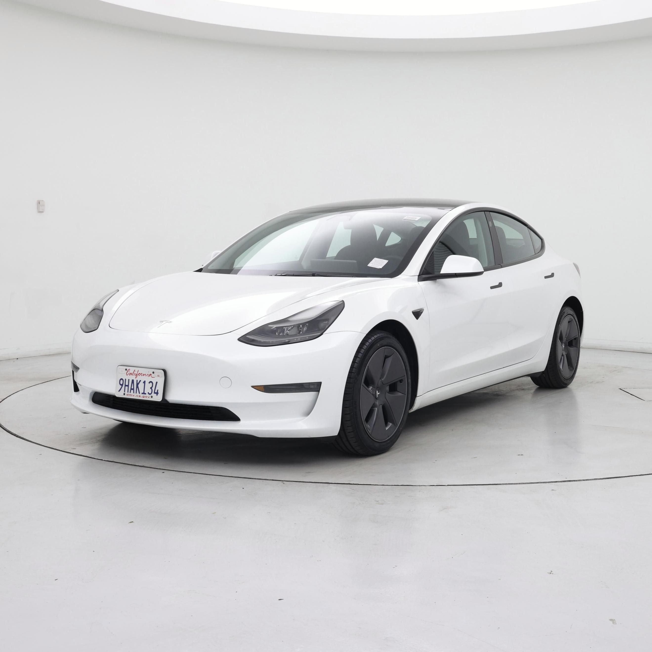 Thumbnail: 2023 Tesla Model 3 - 4