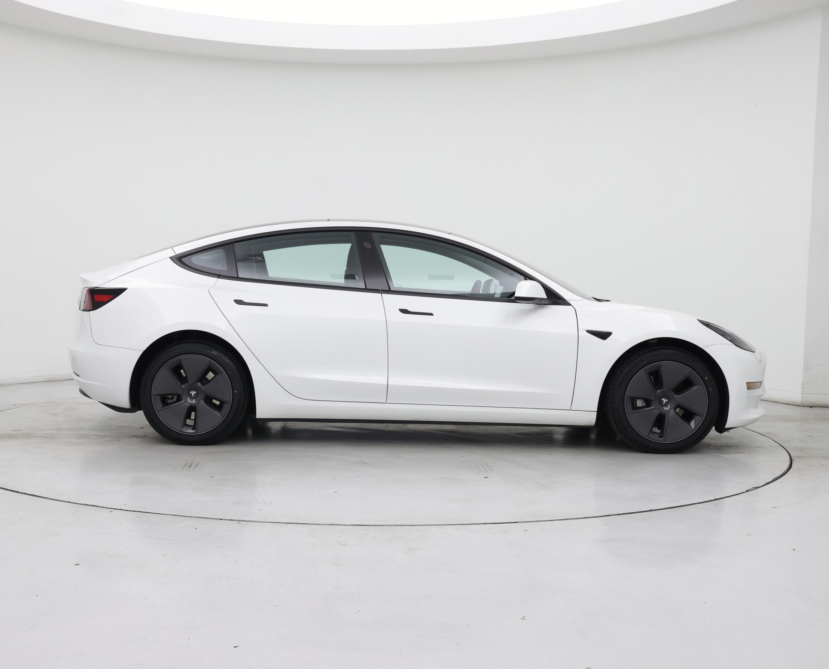 Thumbnail: 2023 Tesla Model 3 - 7