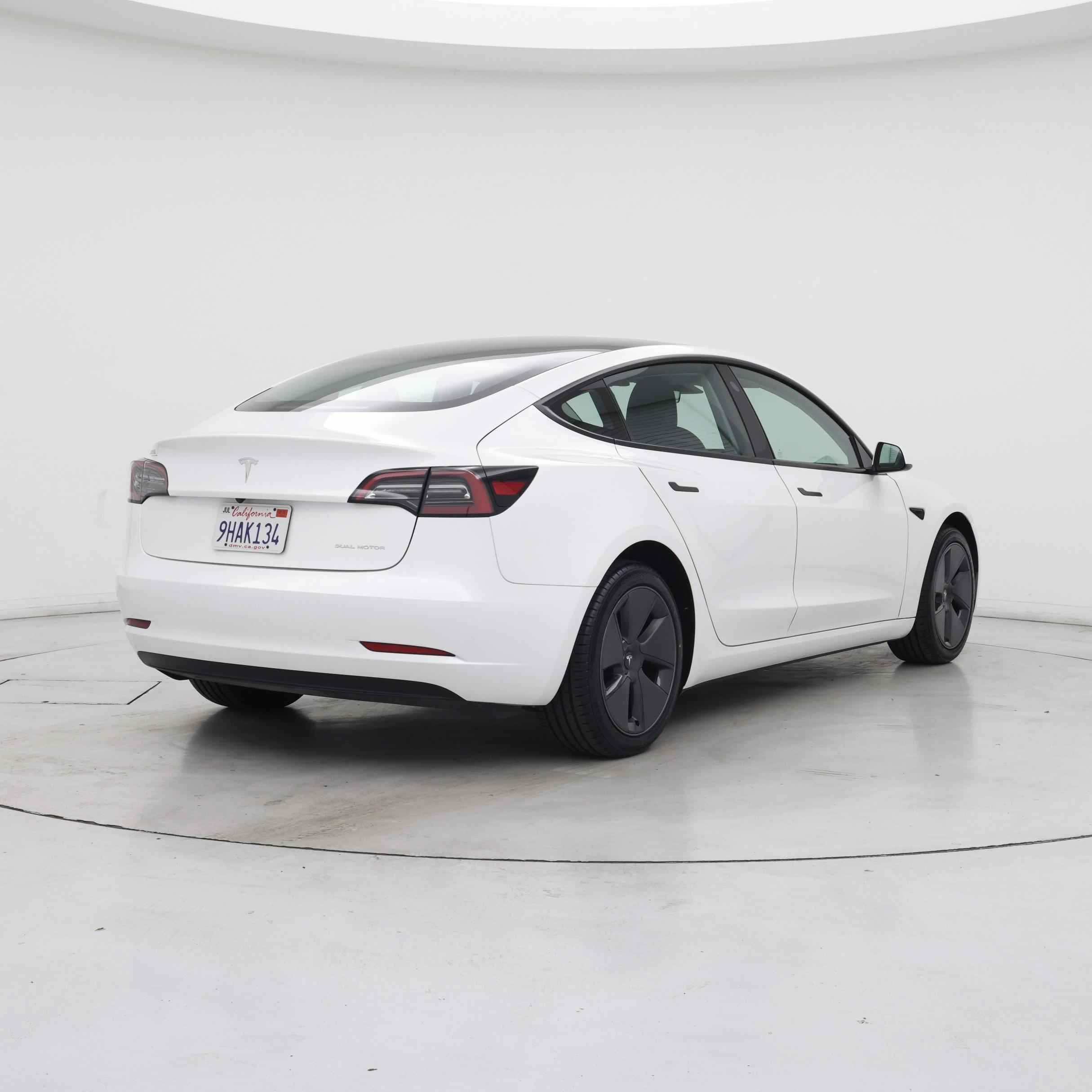 Thumbnail: 2023 Tesla Model 3 - 8