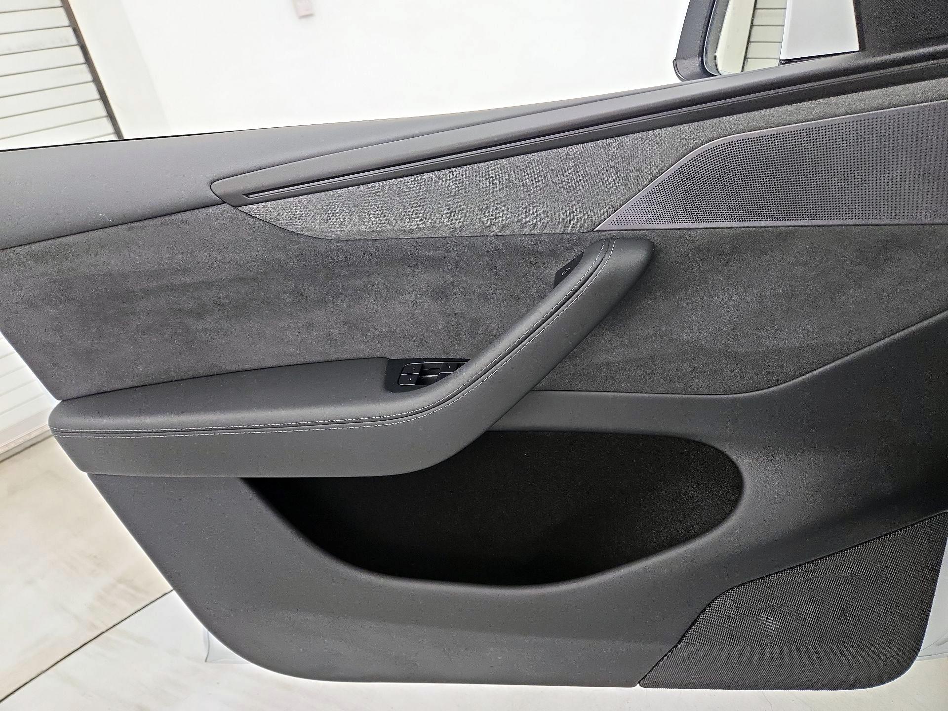 Thumbnail: 2026 Tesla Model Y - 12