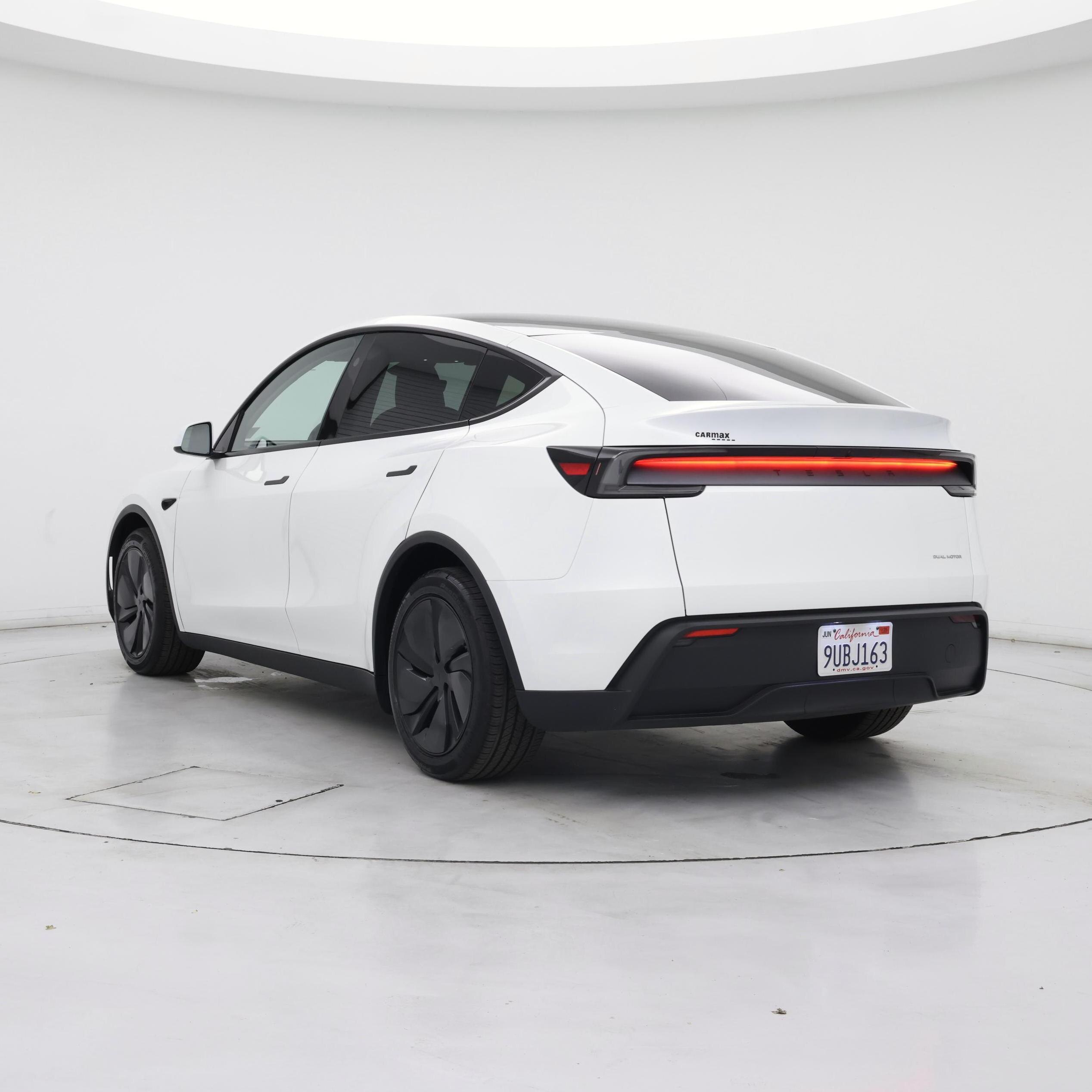 Thumbnail: 2026 Tesla Model Y - 2
