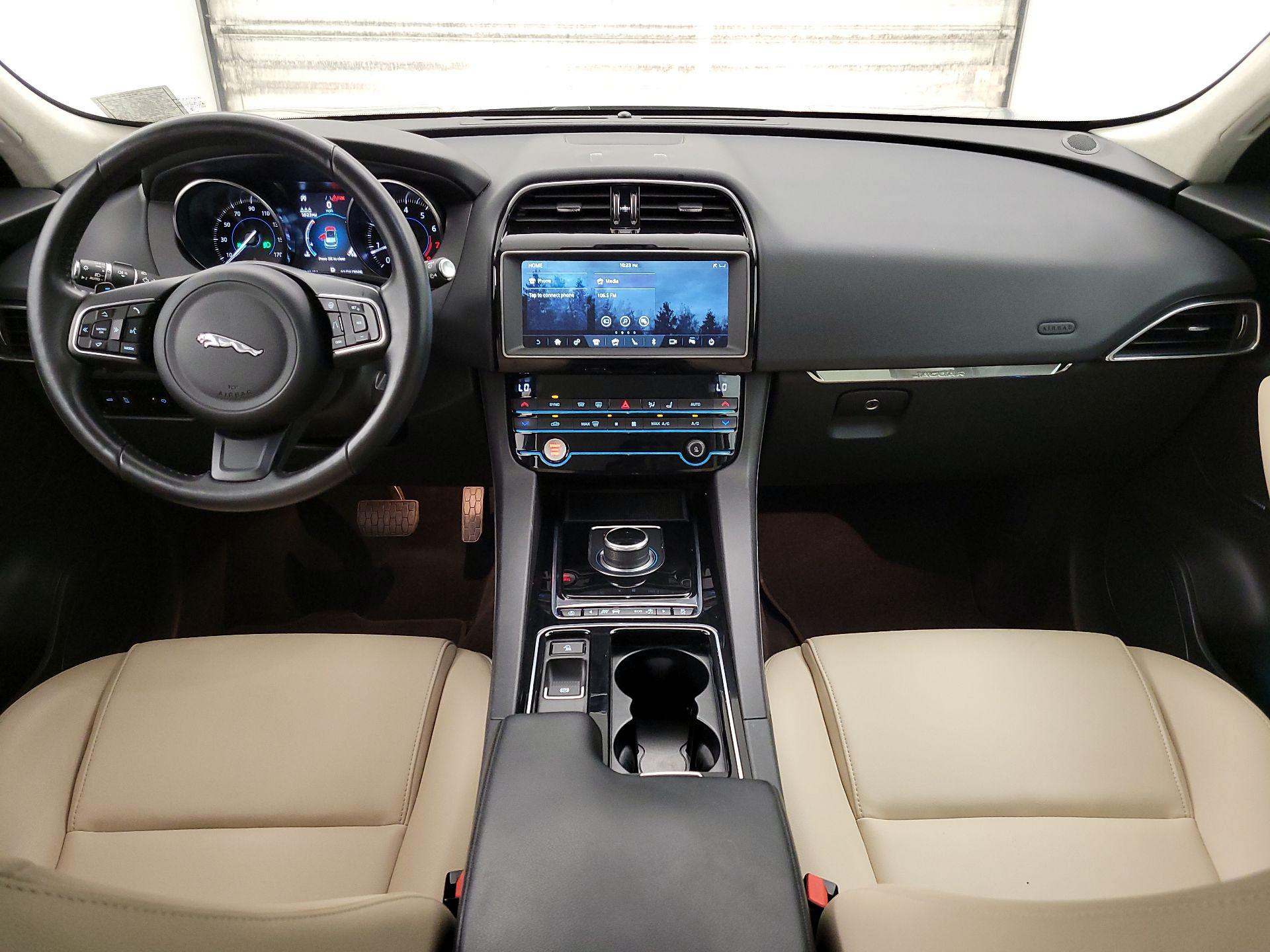 Thumbnail: 2020 Jaguar F-Pace - 9