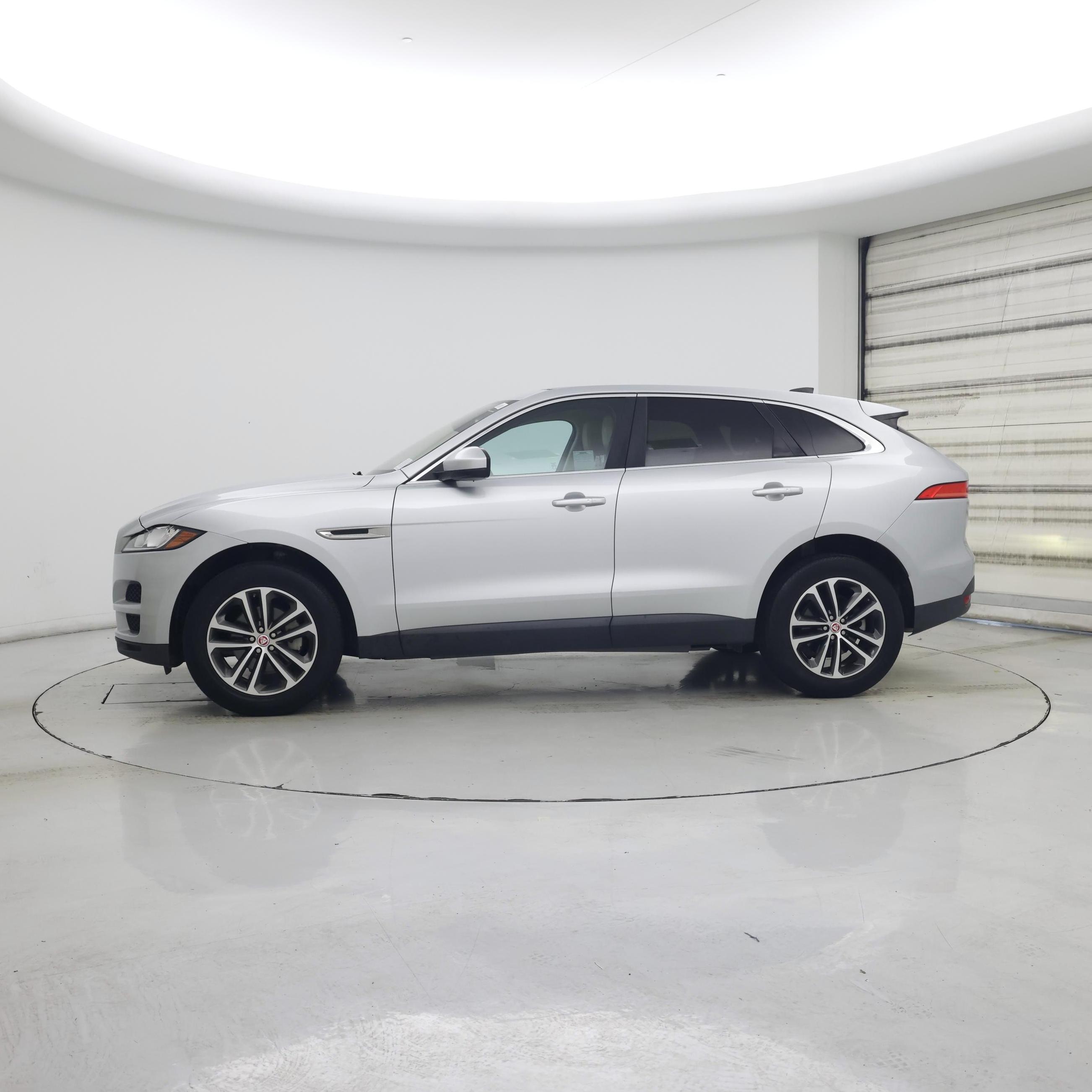 Thumbnail: 2020 Jaguar F-Pace - 3