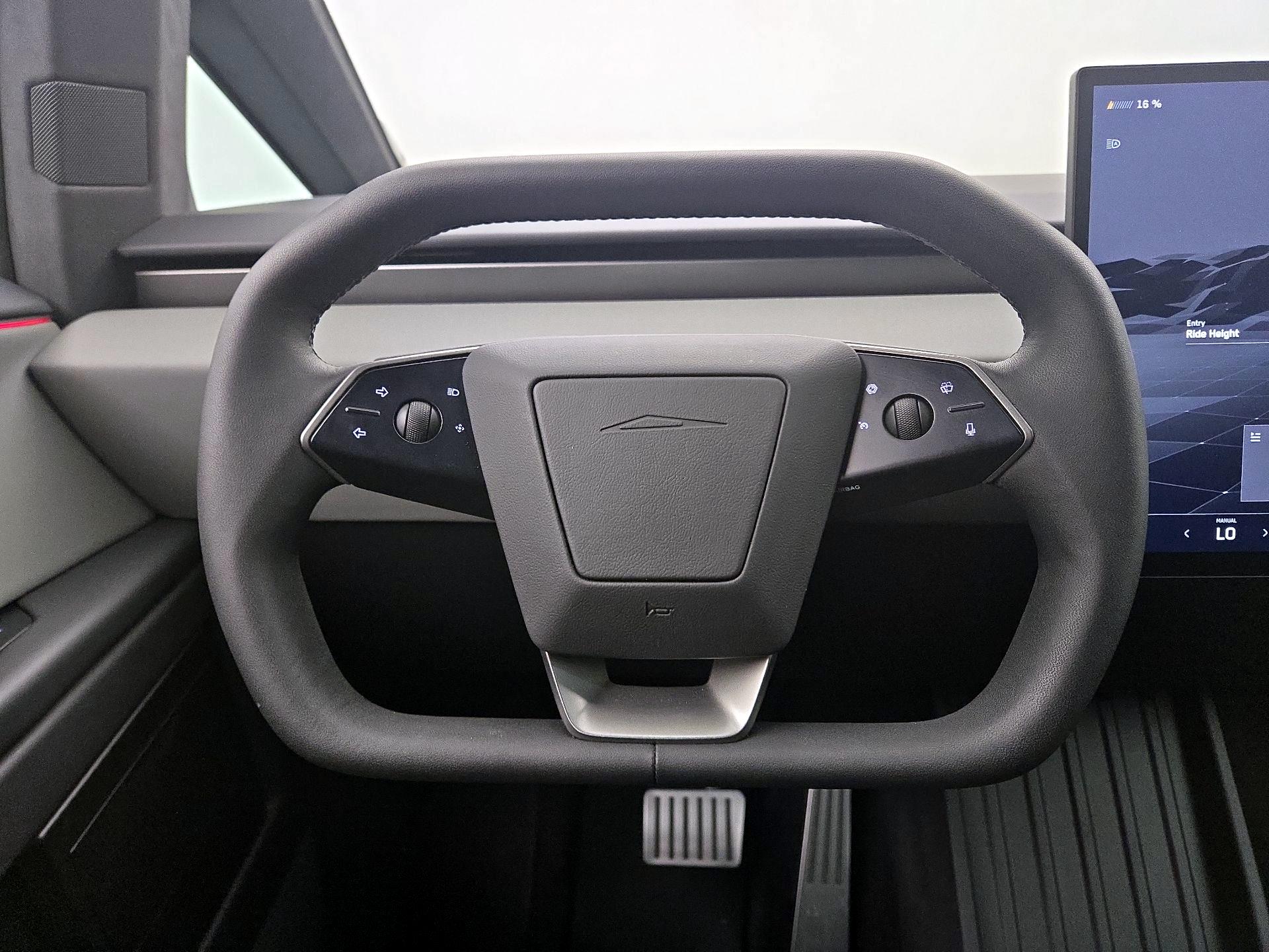 Thumbnail: 2025 Tesla Cybertruck - 10