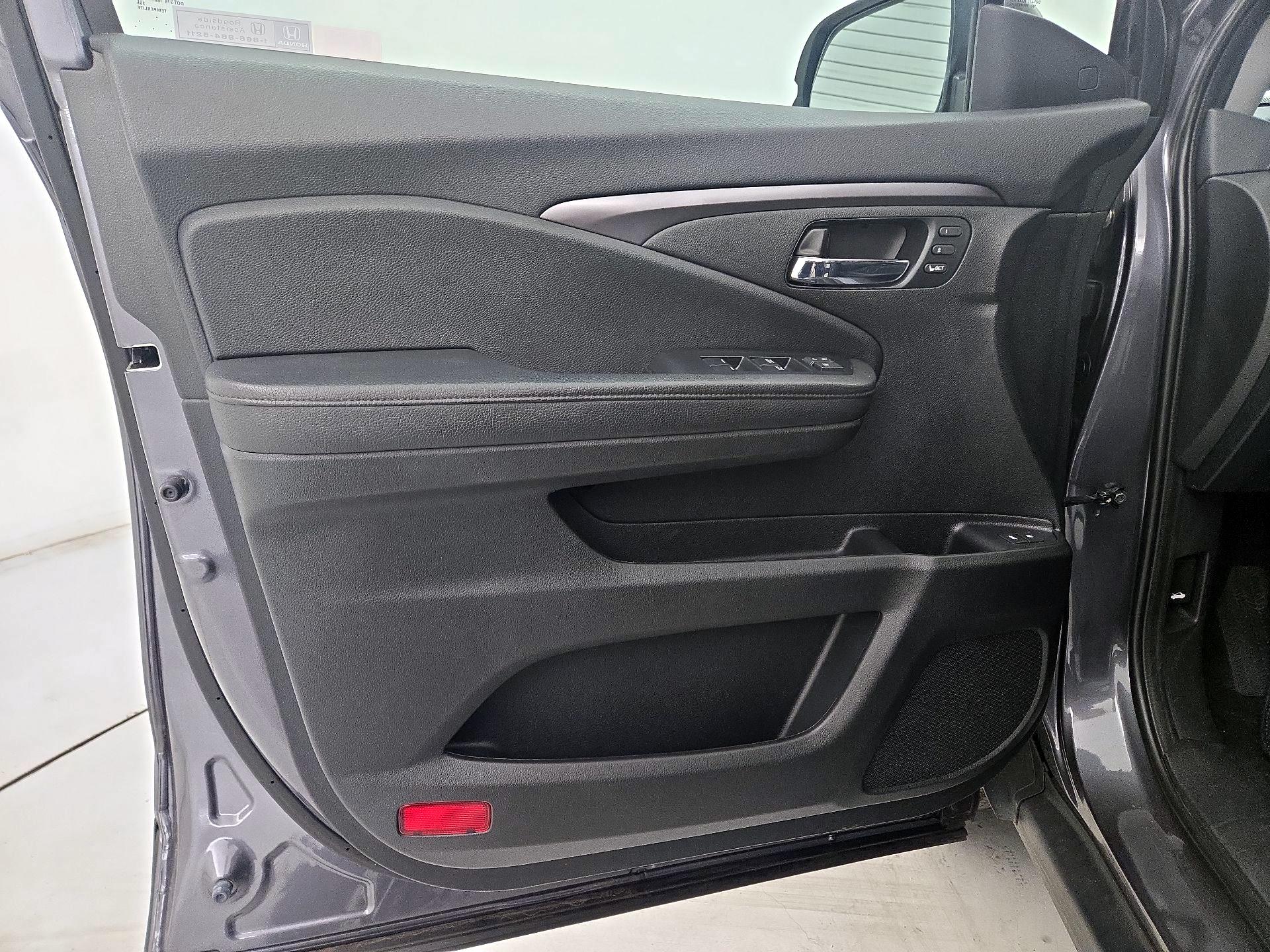 Thumbnail: 2022 Honda Pilot - 12