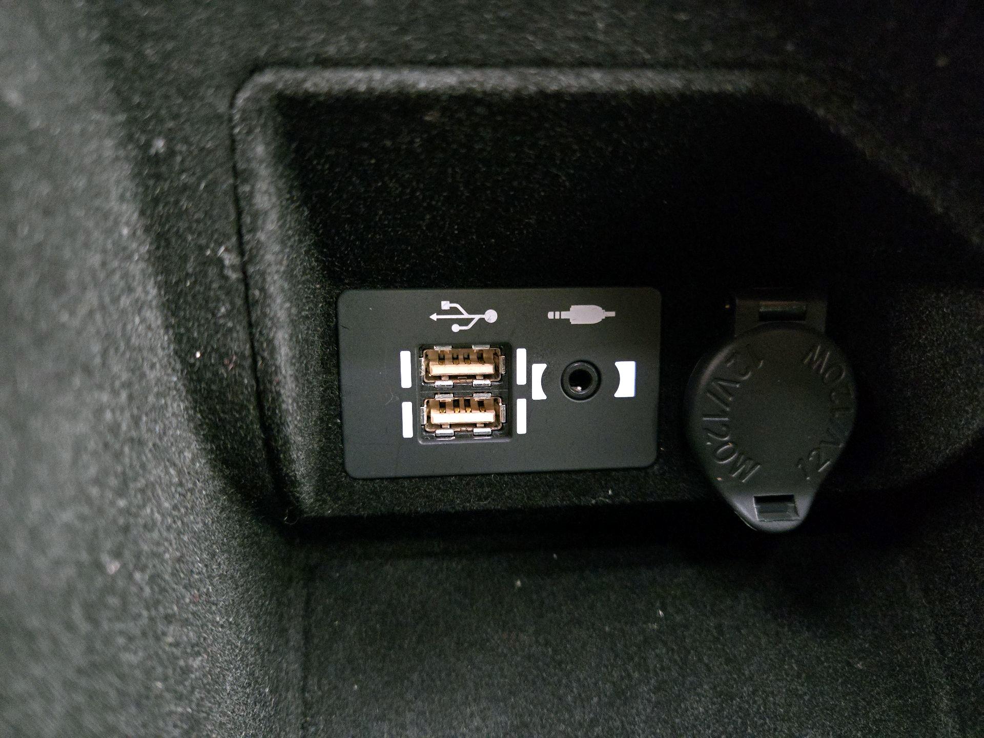 Thumbnail: 2021 Lexus IS - 18