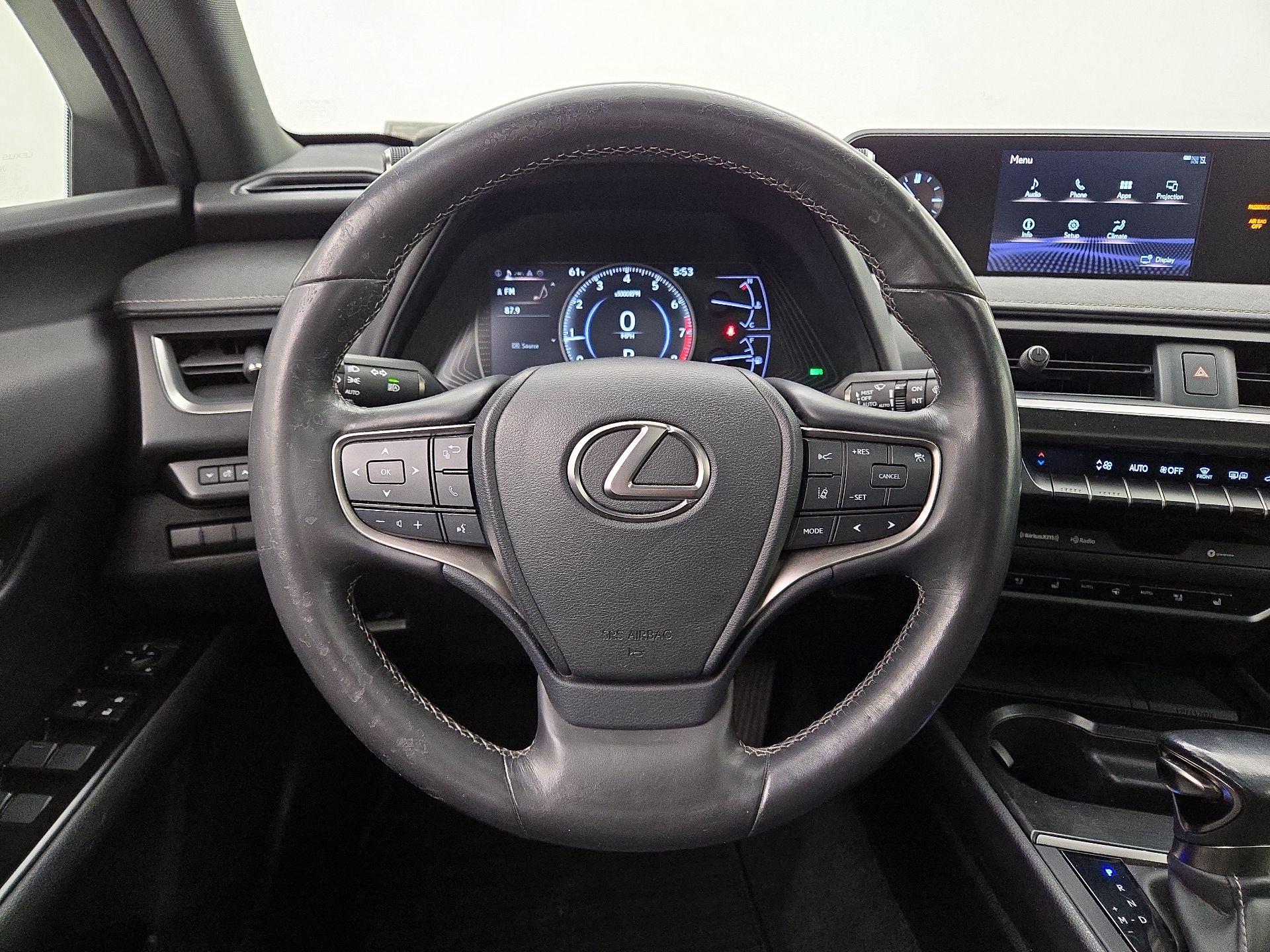 Thumbnail: 2019 Lexus UX - 10