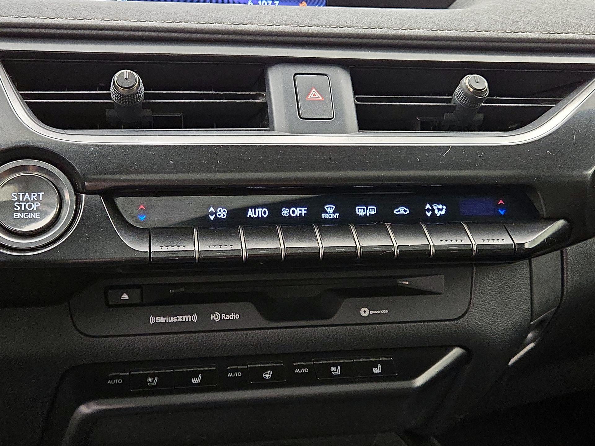 Thumbnail: 2019 Lexus UX - 16