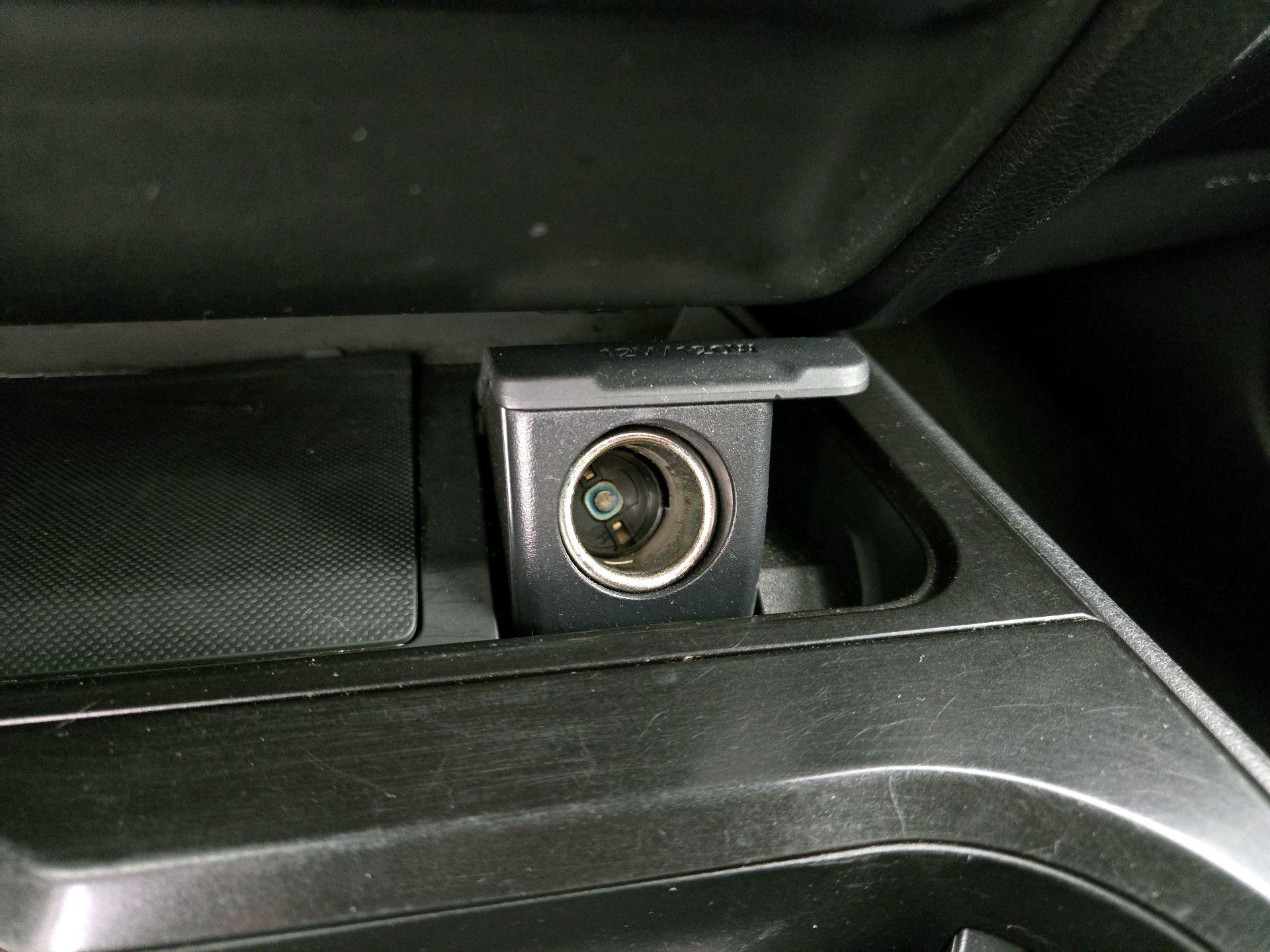 Thumbnail: 2019 Lexus UX - 18