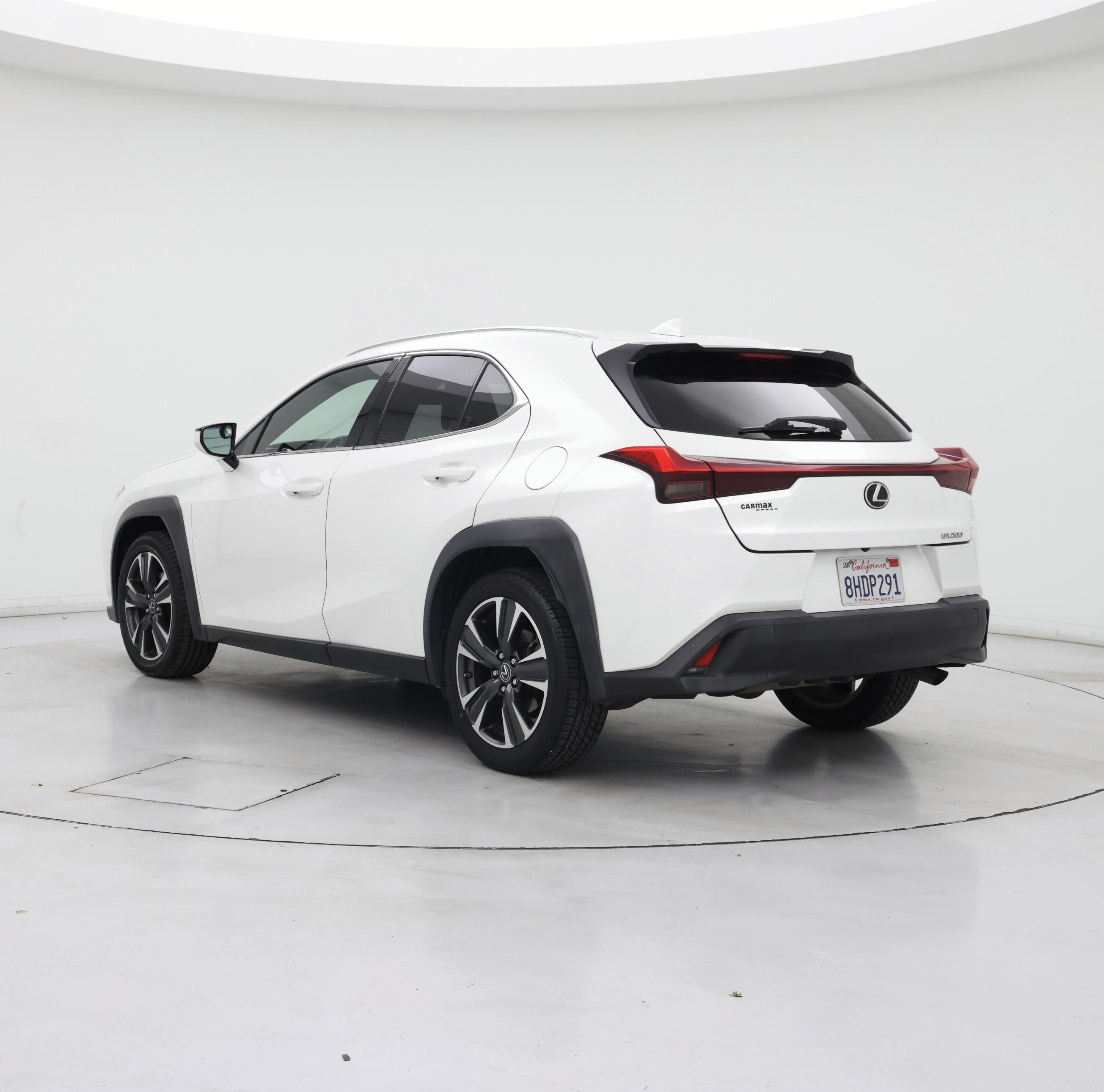 Thumbnail: 2019 Lexus UX - 2