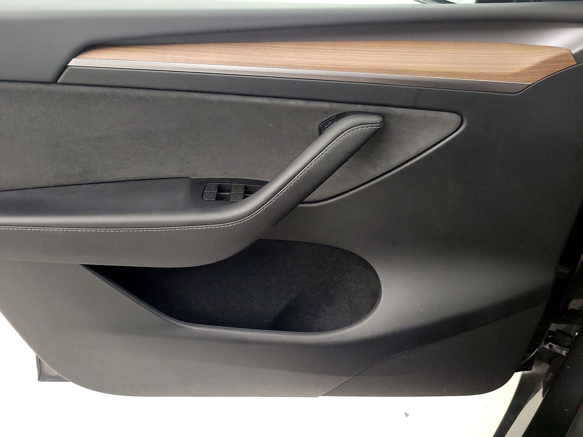 Thumbnail: 2024 Tesla Model Y - 12