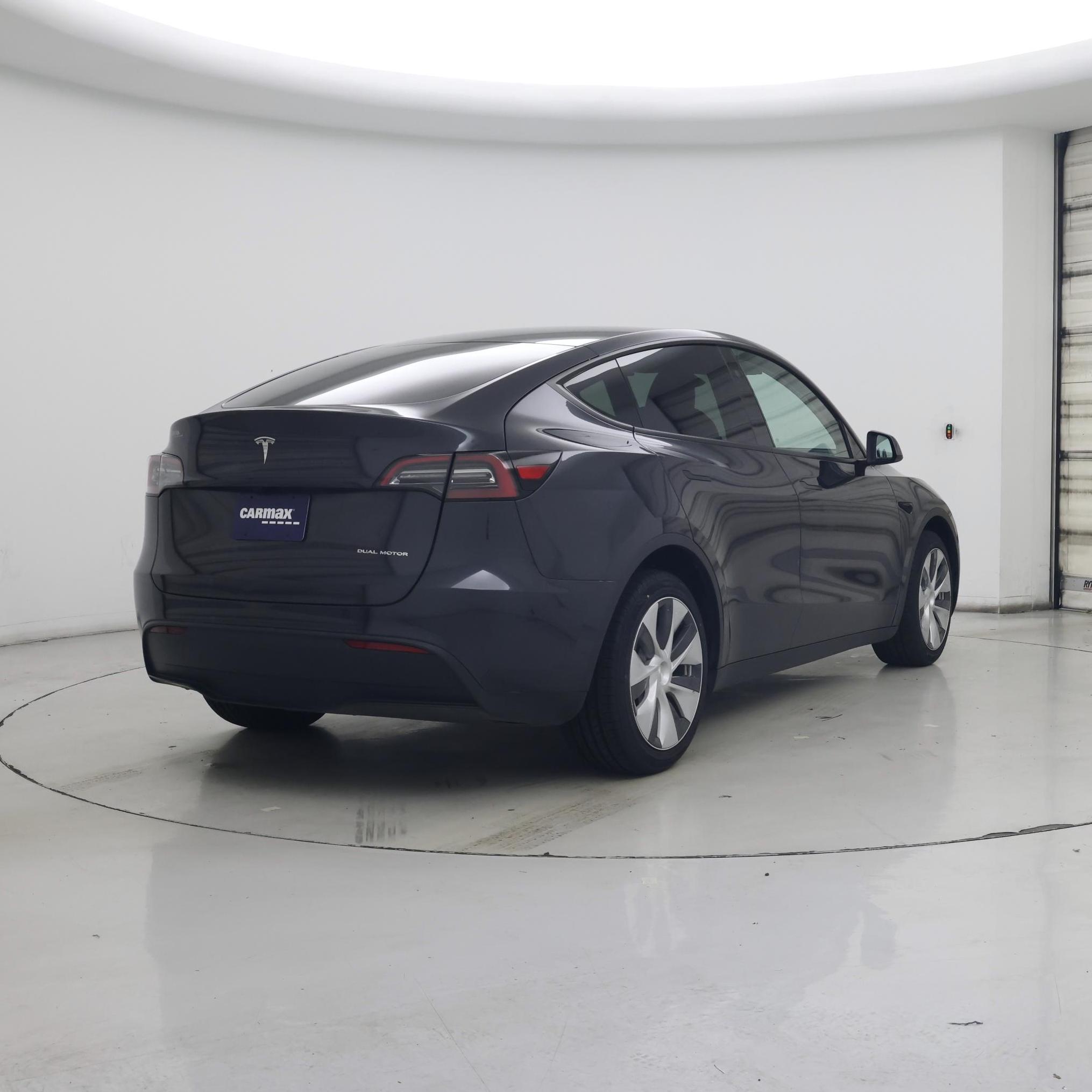 Thumbnail: 2024 Tesla Model Y - 8