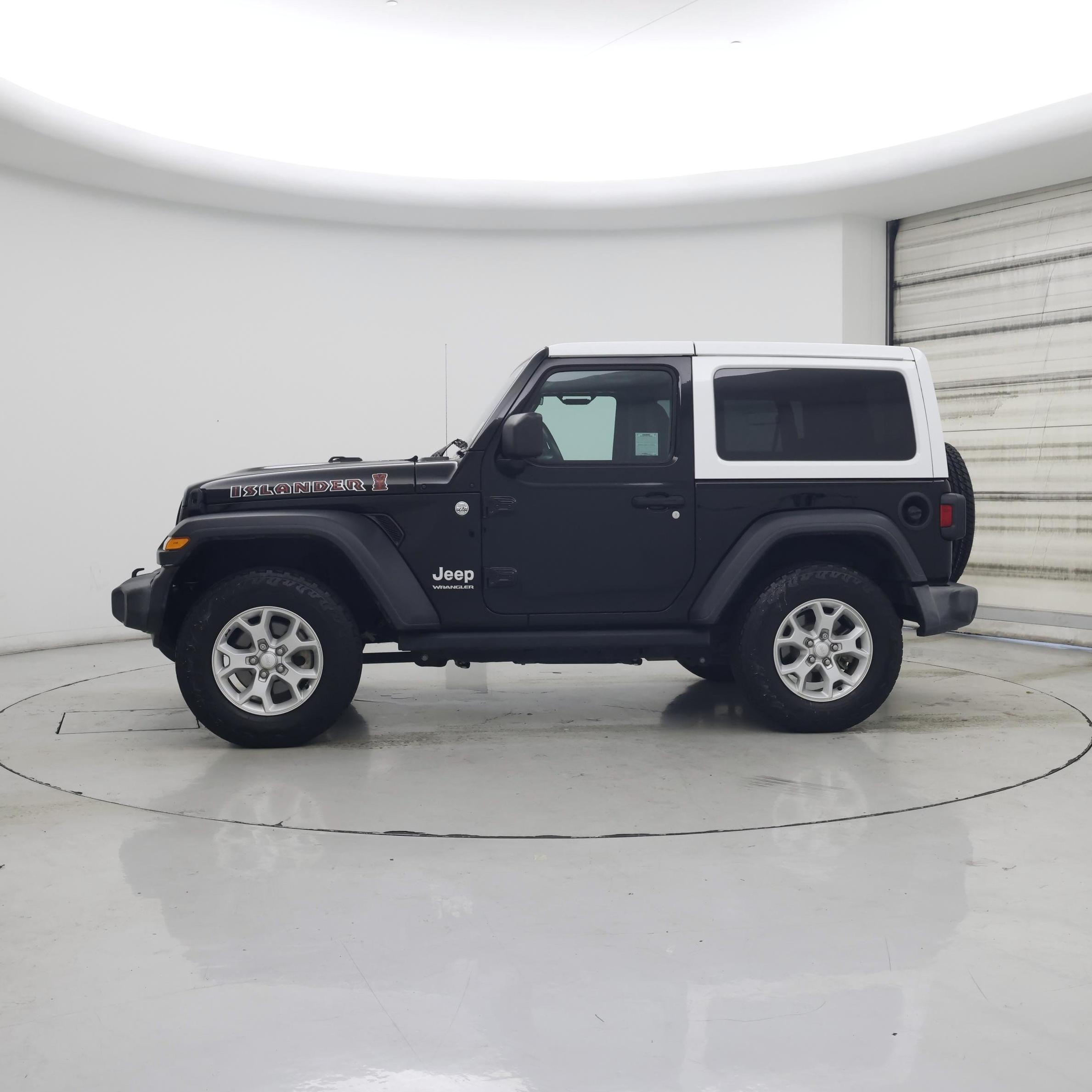 Thumbnail: 2021 Jeep Wrangler - 3