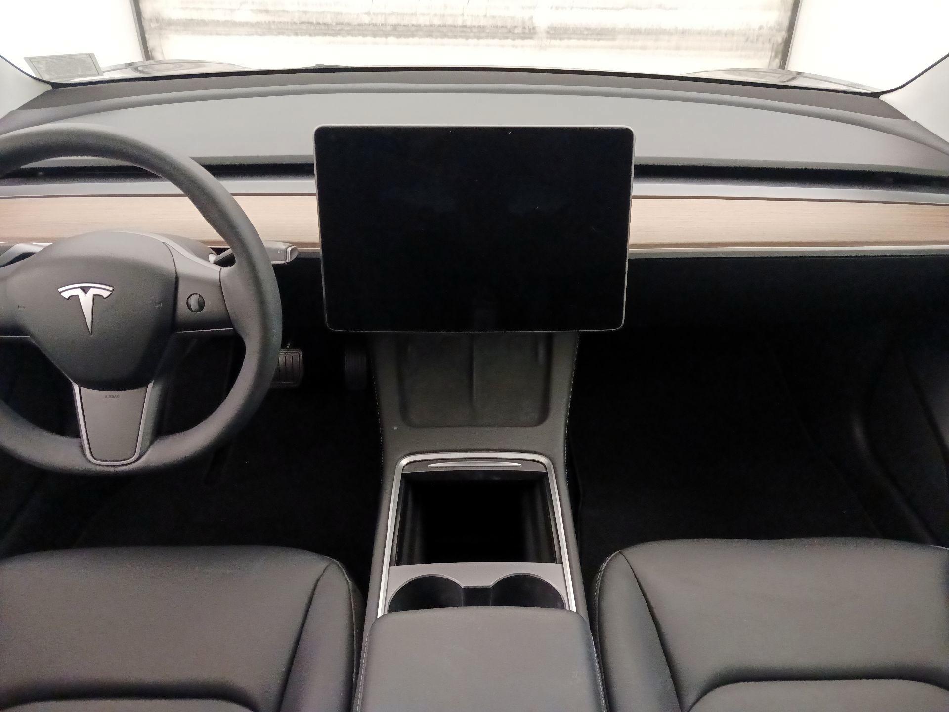 Thumbnail: 2023 Tesla Model 3 - 9