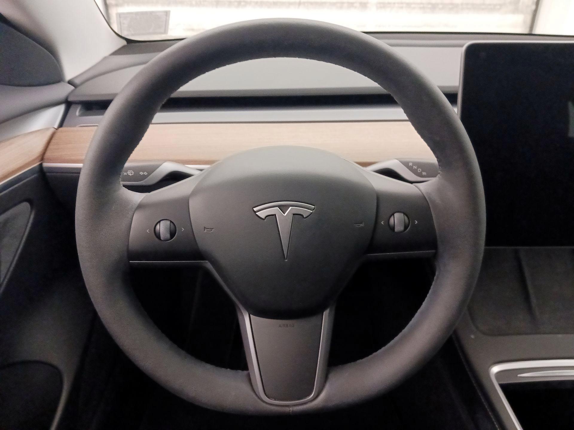 Thumbnail: 2023 Tesla Model 3 - 10