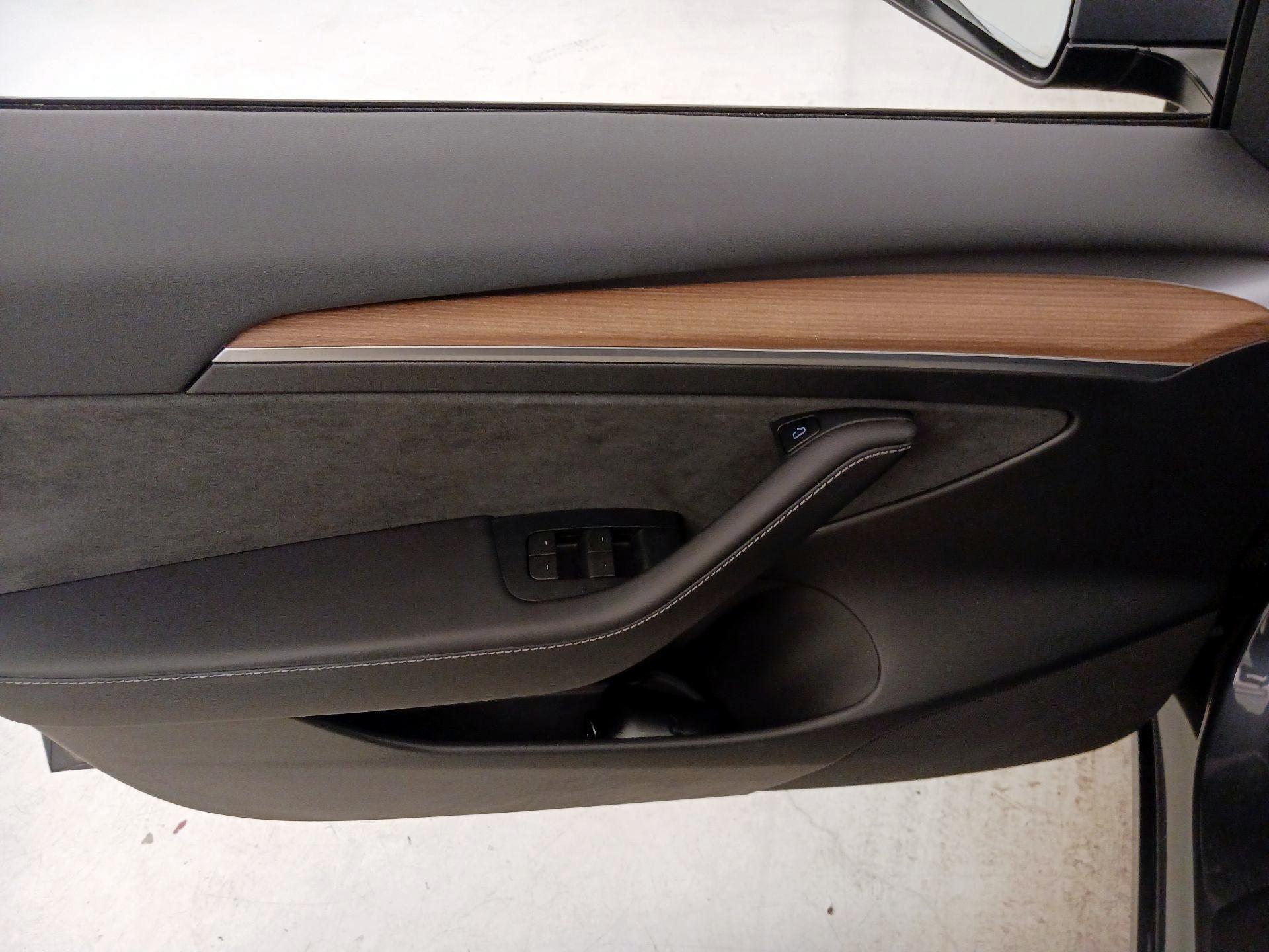 Thumbnail: 2023 Tesla Model 3 - 12