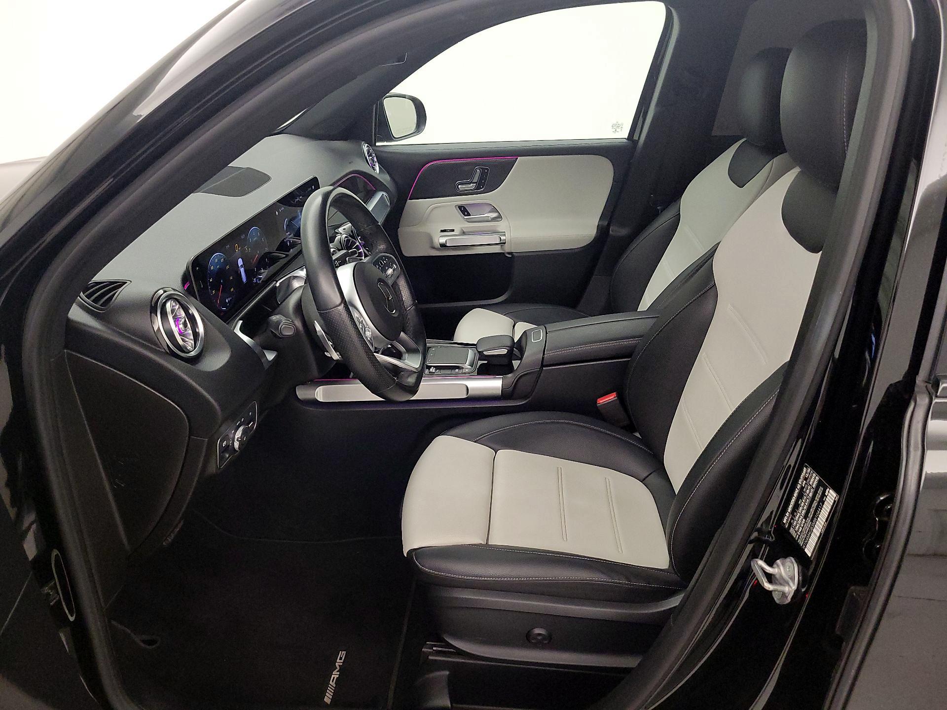 Thumbnail: 2021 Mercedes-Benz GLB - 11