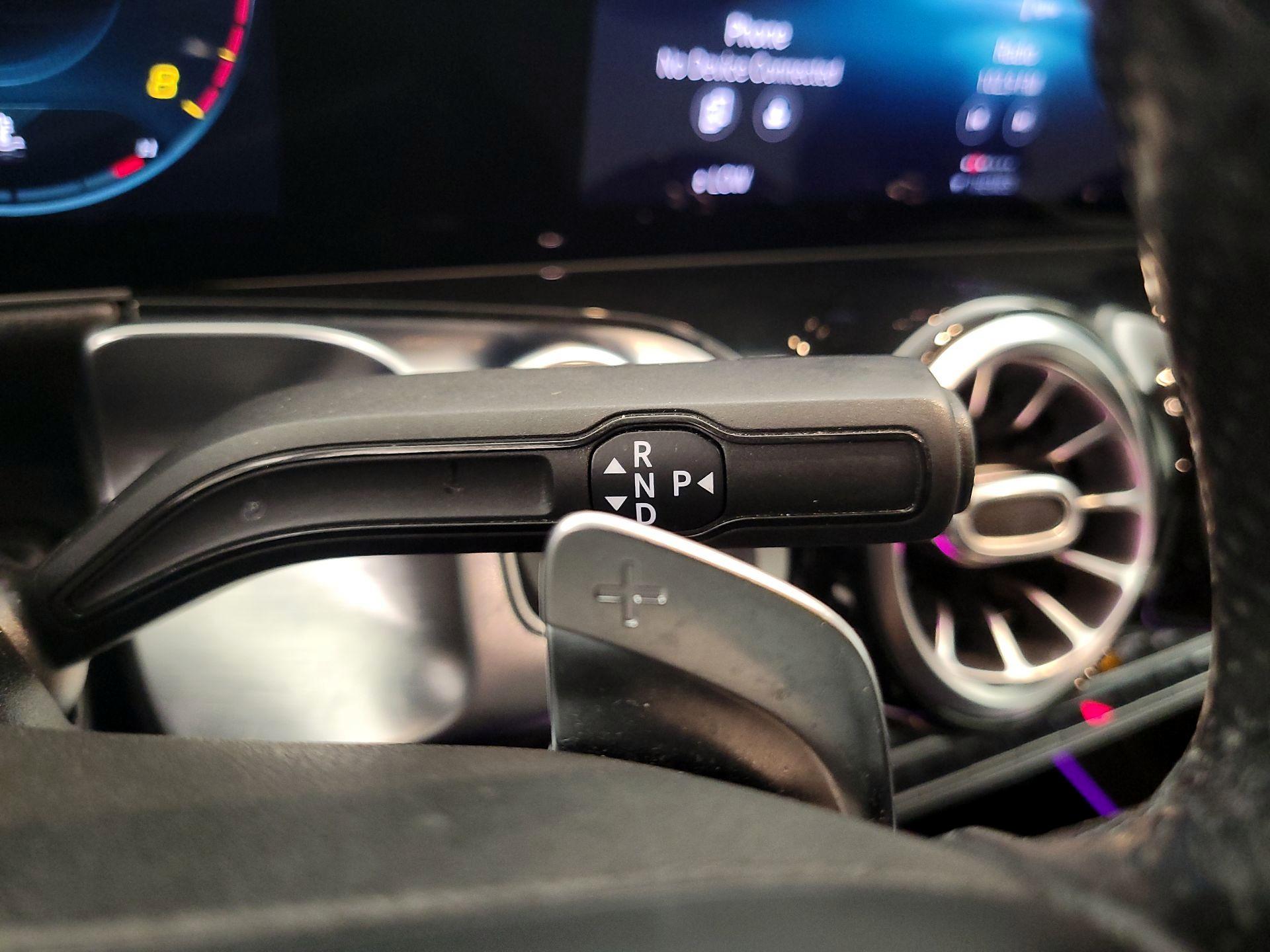 Thumbnail: 2021 Mercedes-Benz GLB - 17