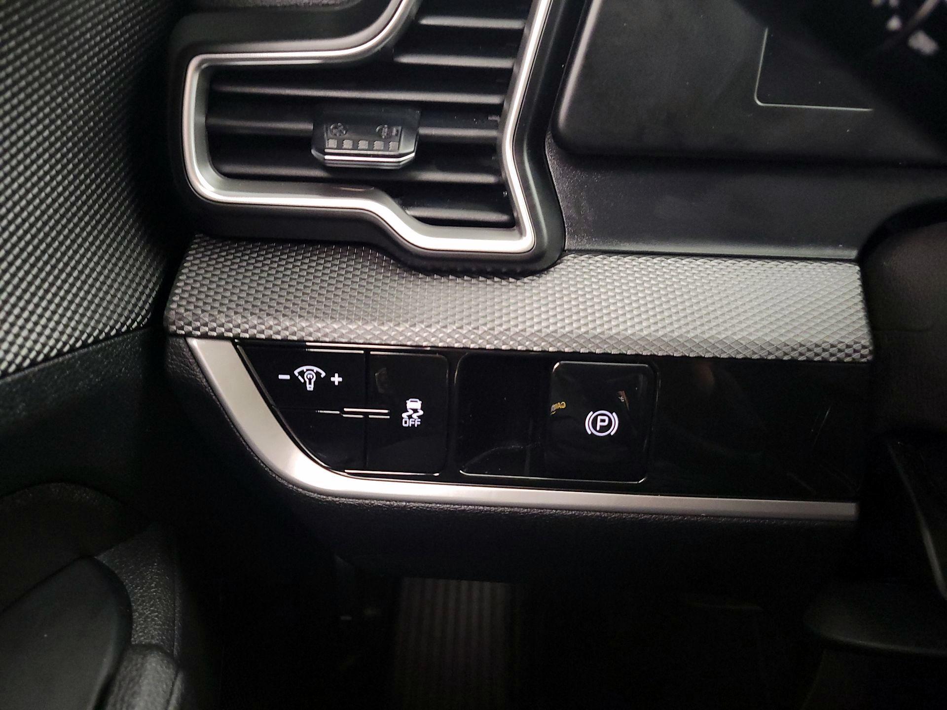 Thumbnail: 2025 Kia Sportage - 13