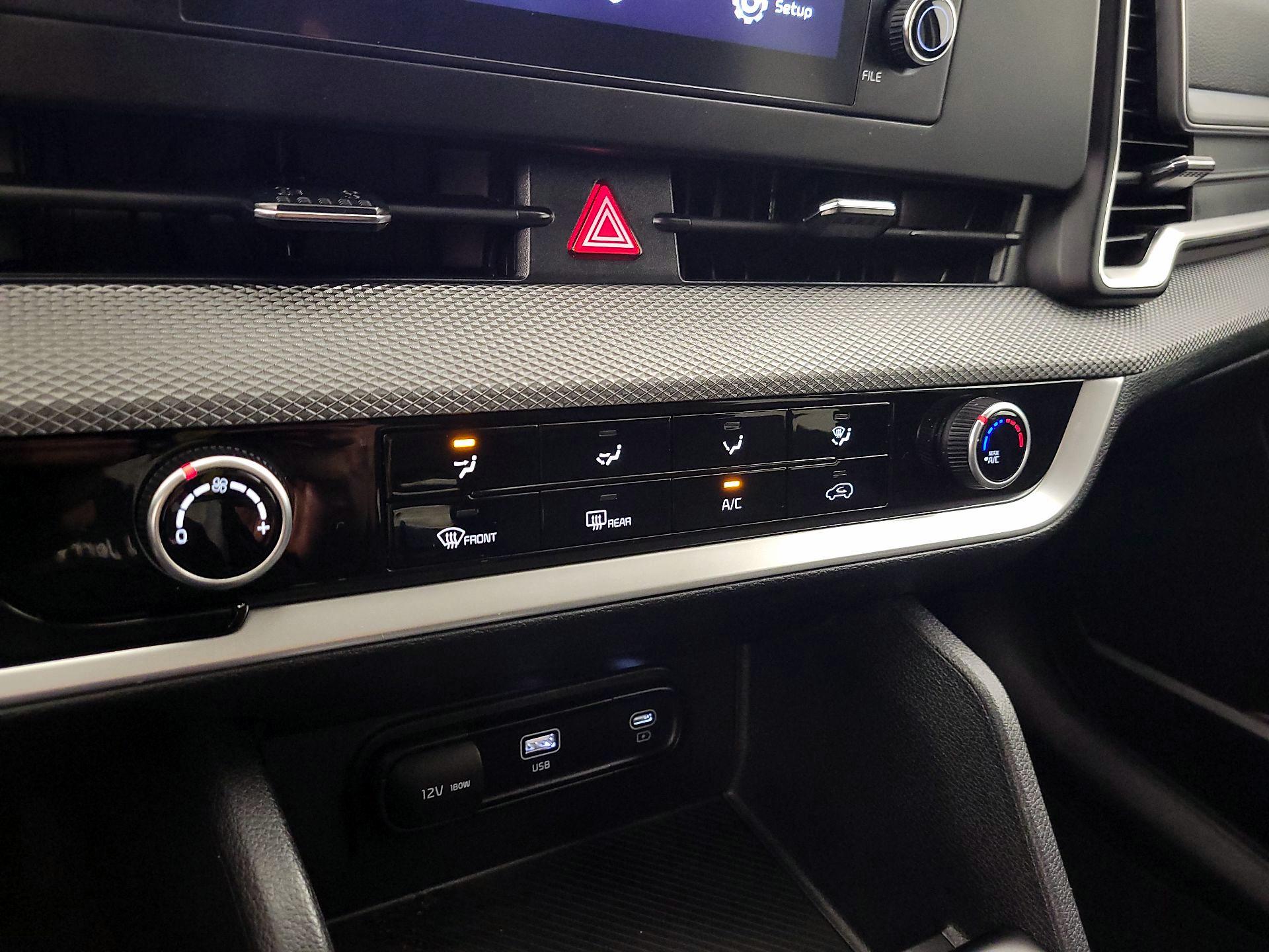 Thumbnail: 2025 Kia Sportage - 16