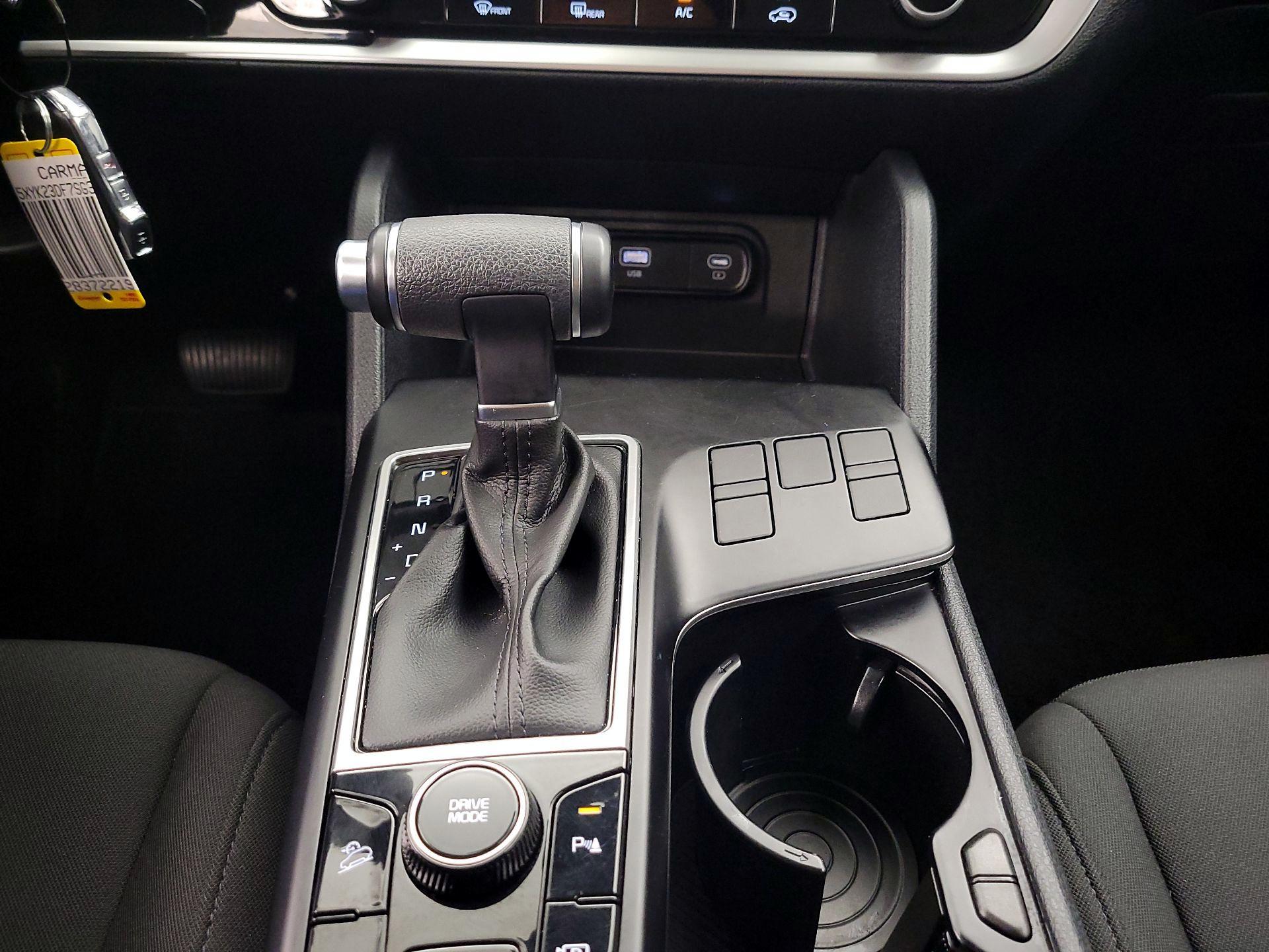 Thumbnail: 2025 Kia Sportage - 17