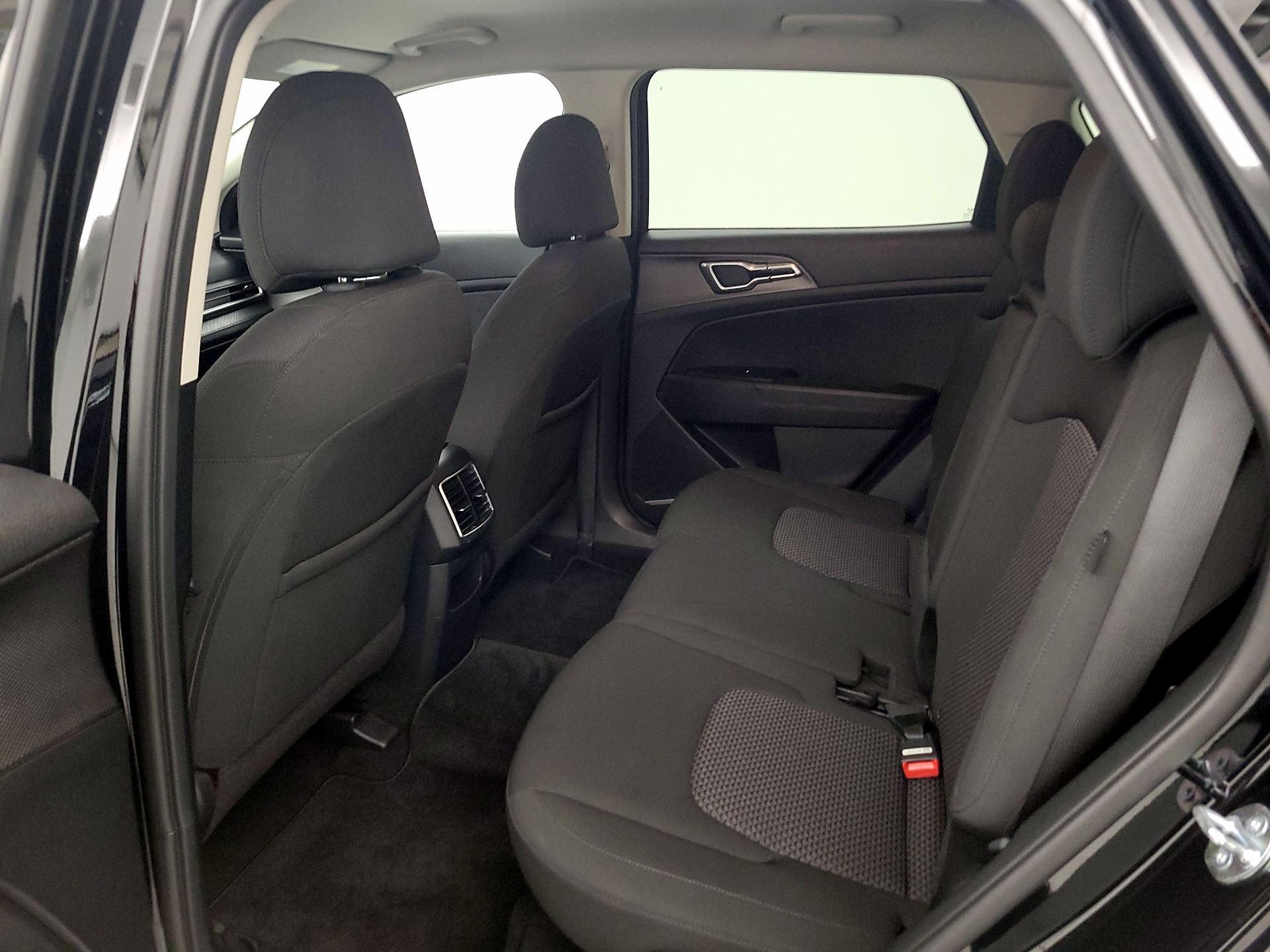 Thumbnail: 2025 Kia Sportage - 19