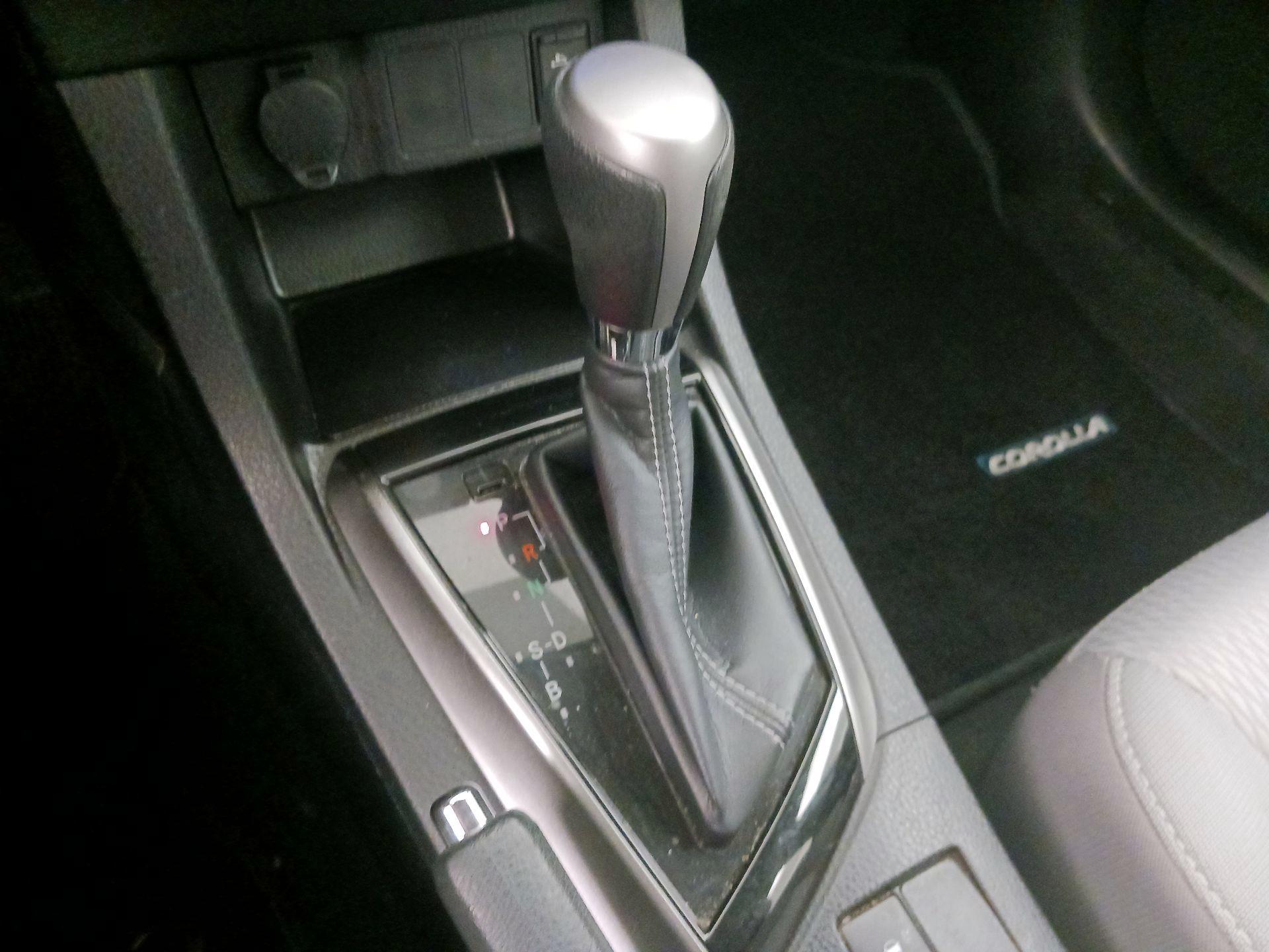 Thumbnail: 2014 Toyota Corolla - 17