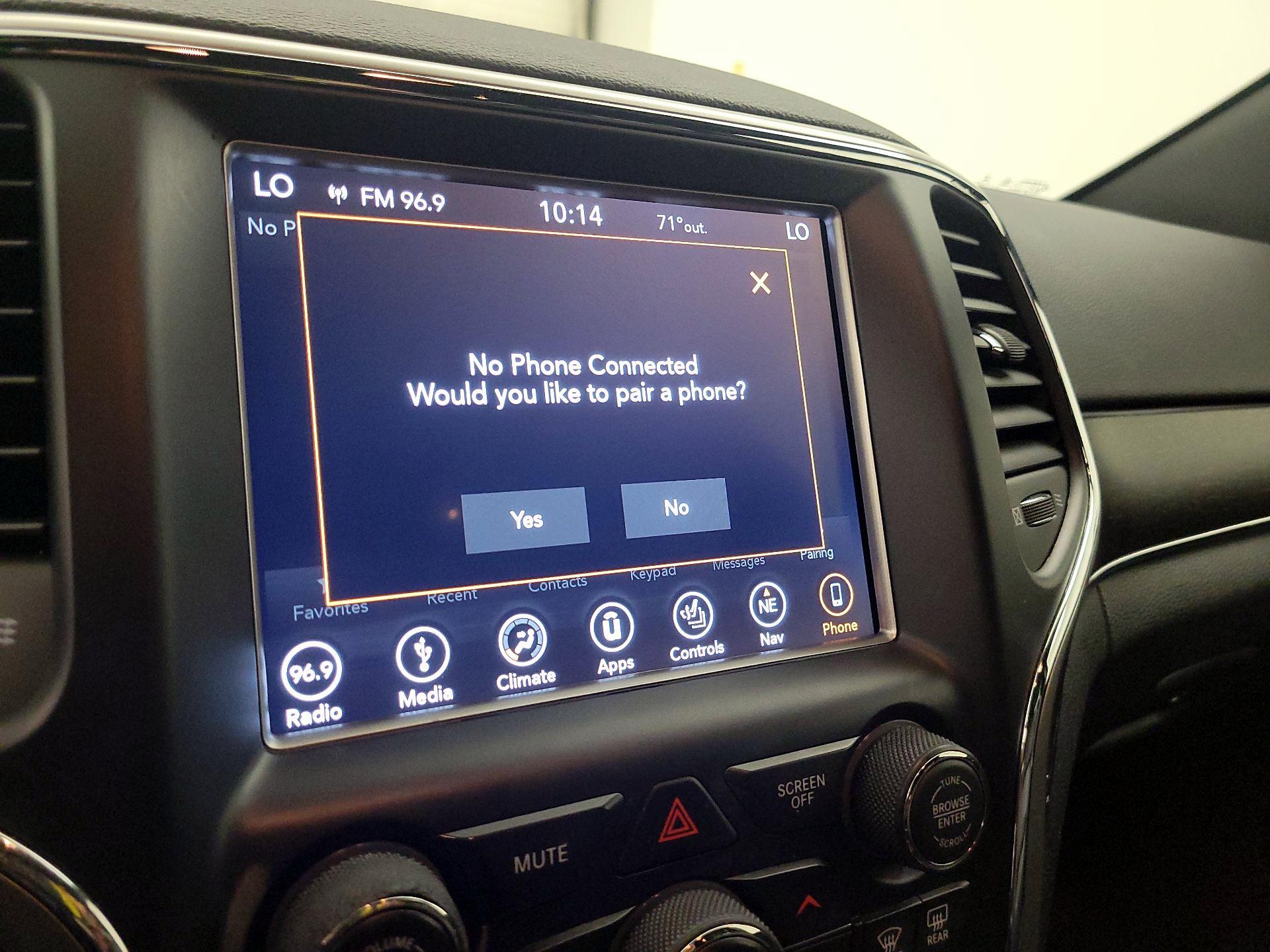 Thumbnail: 2018 Jeep Grand Cherokee - 15