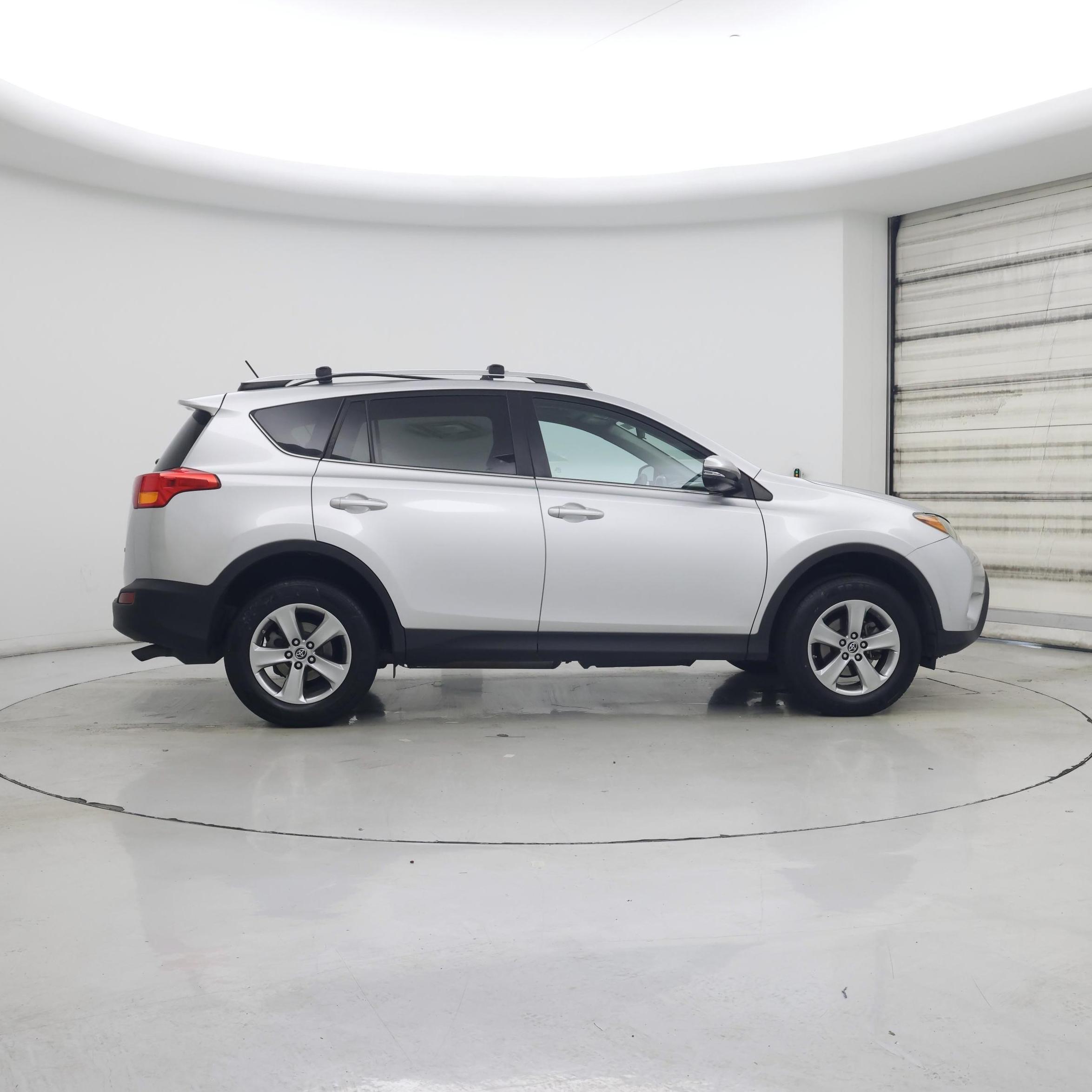 Thumbnail: 2015 Toyota RAV4 - 7