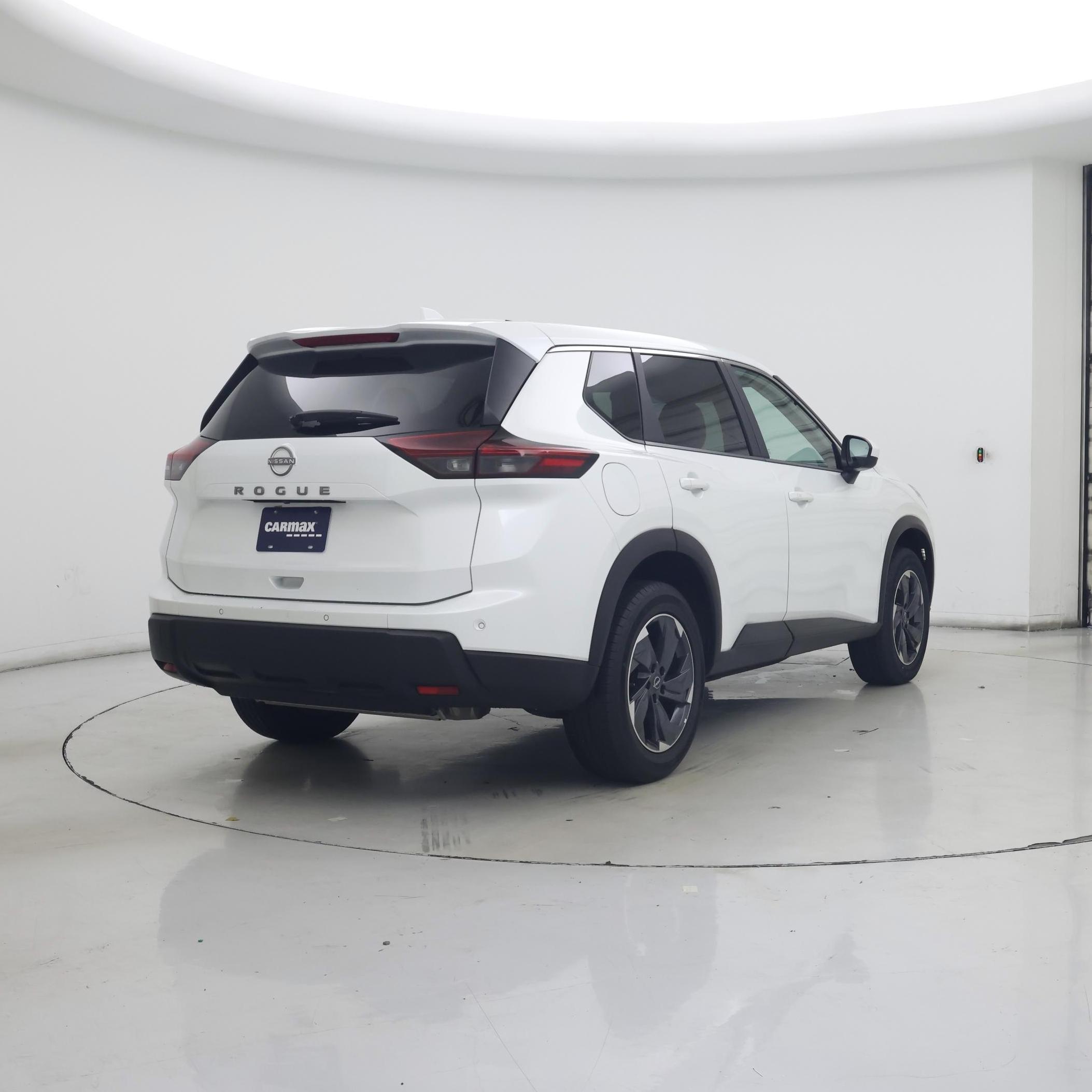 Thumbnail: 2018 Toyota RAV4 - 8